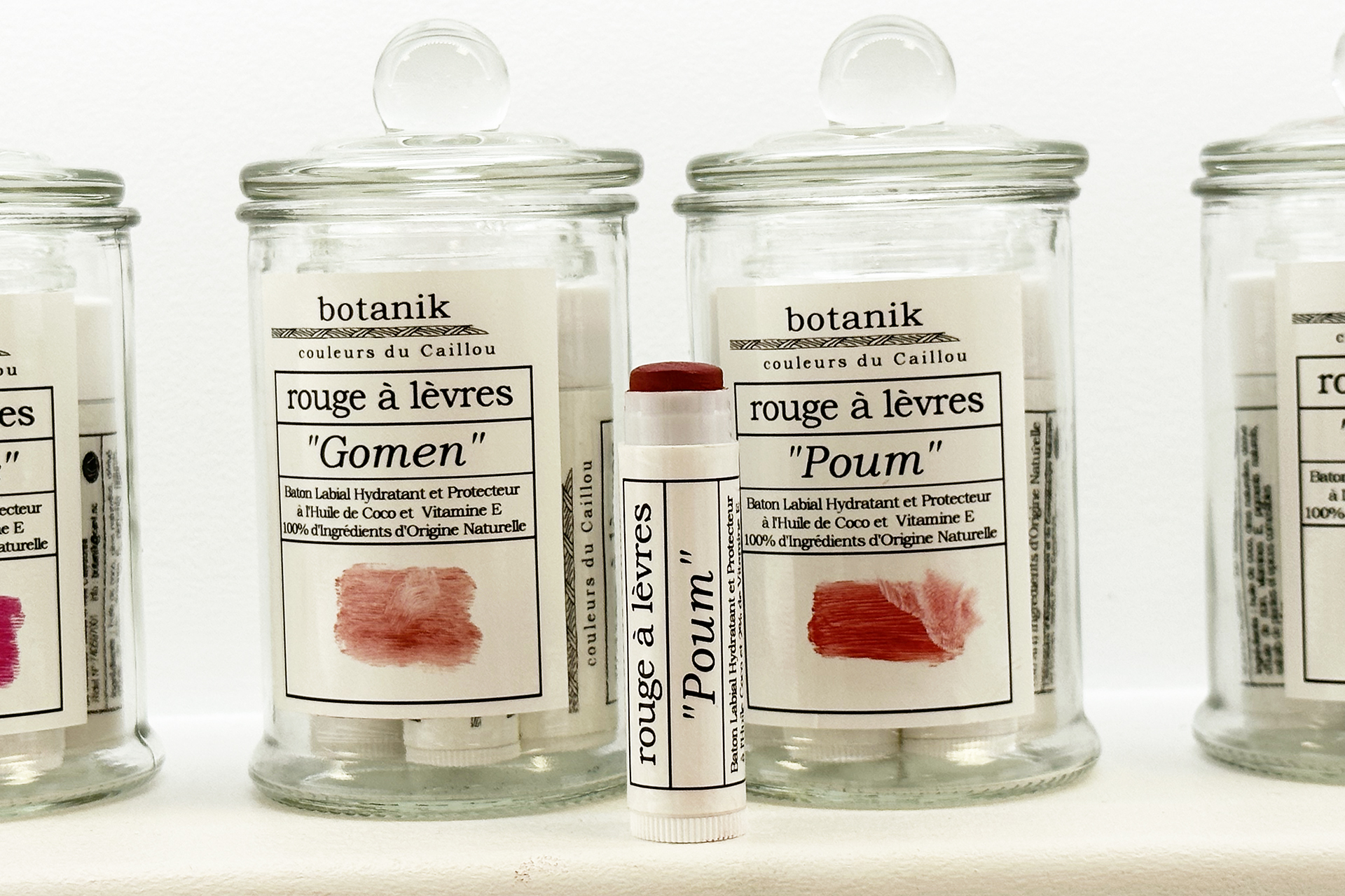 発色がとってもよくて気に入っている口紅。2500CFP（約3250円）