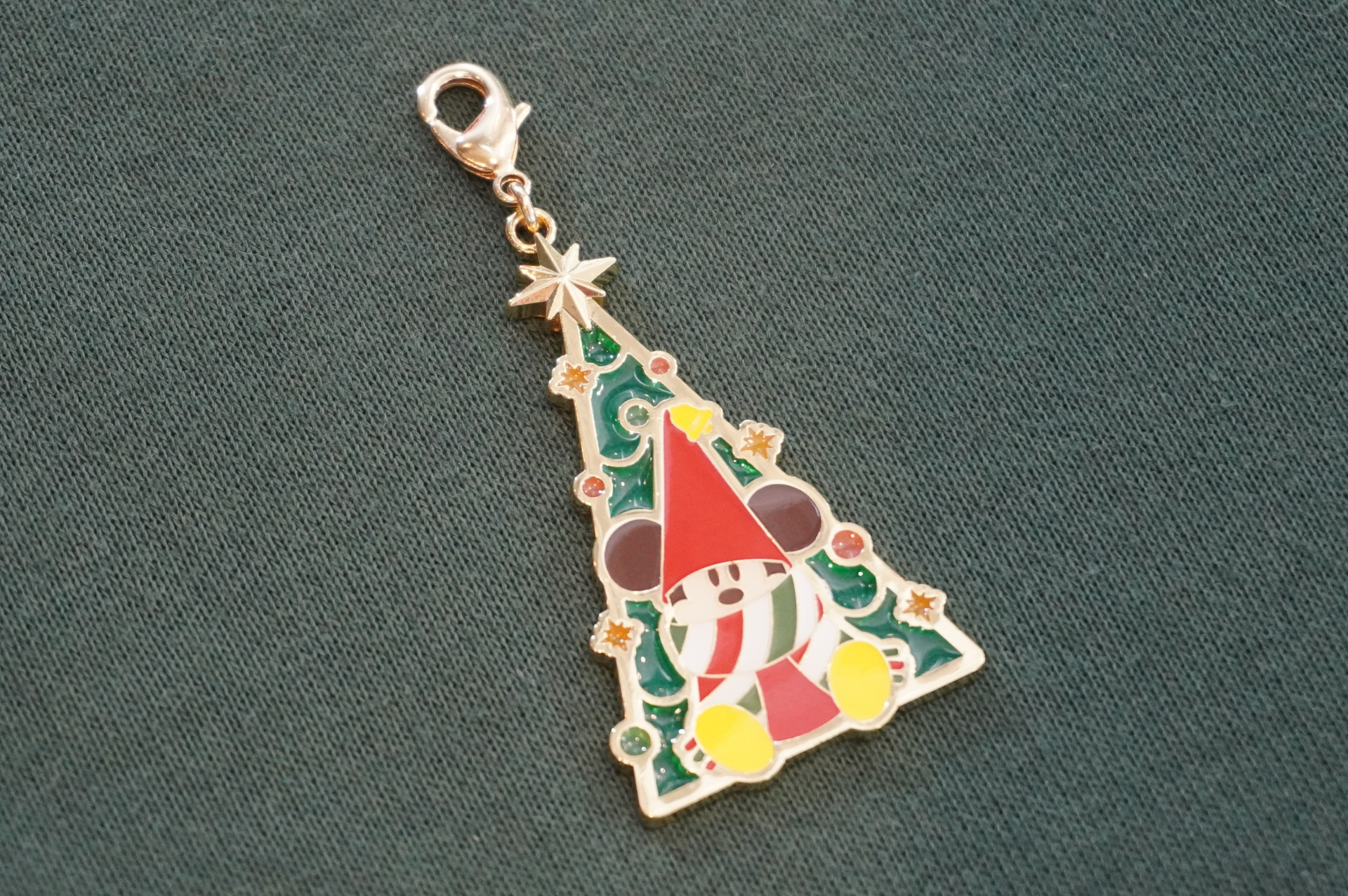 ディズニー・クリスマス限定のモーメンツゴーラウンド用チャーム