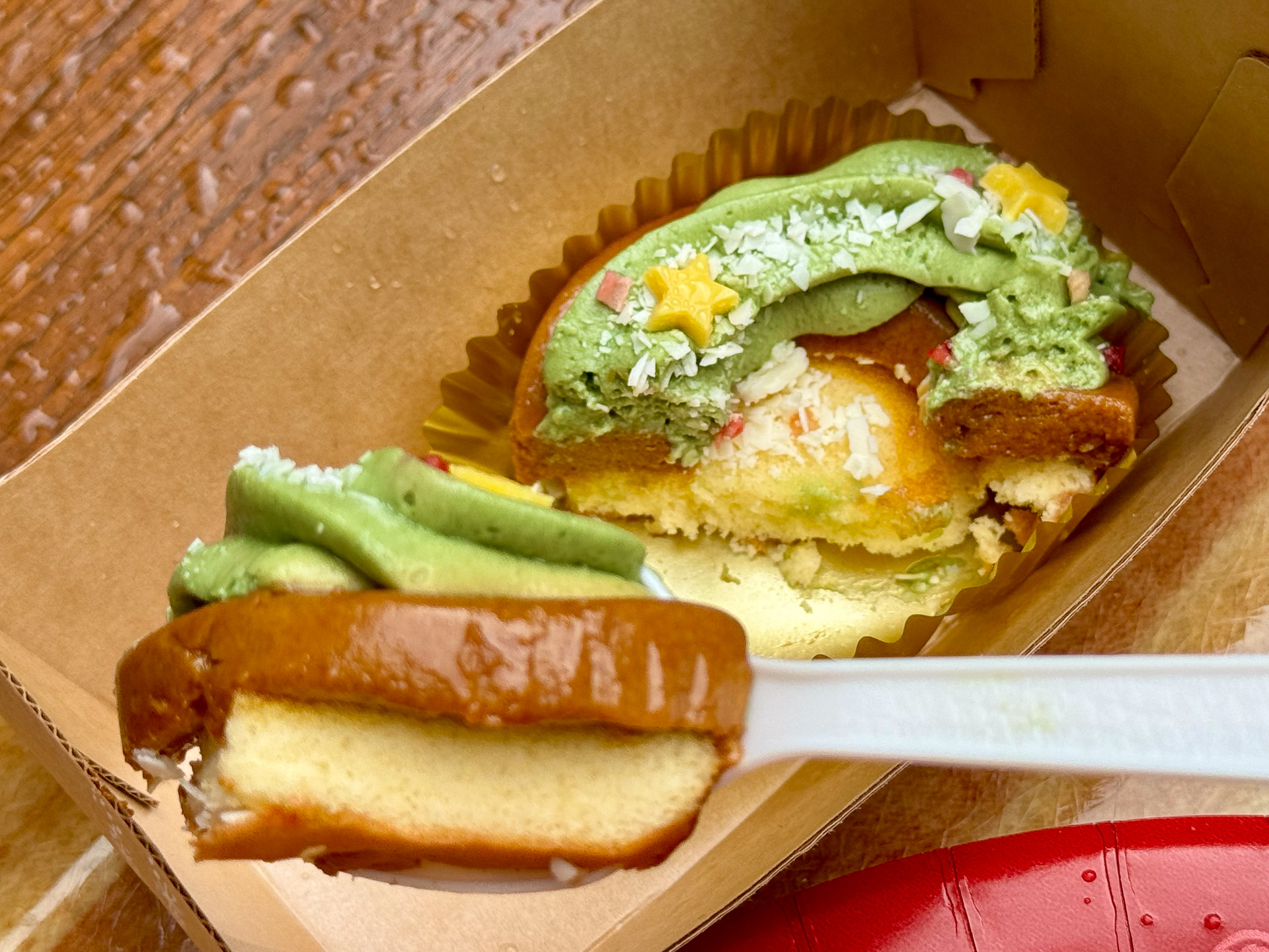 全体的にかなり甘めなのでブラックコーヒーと合わせるのがお勧め