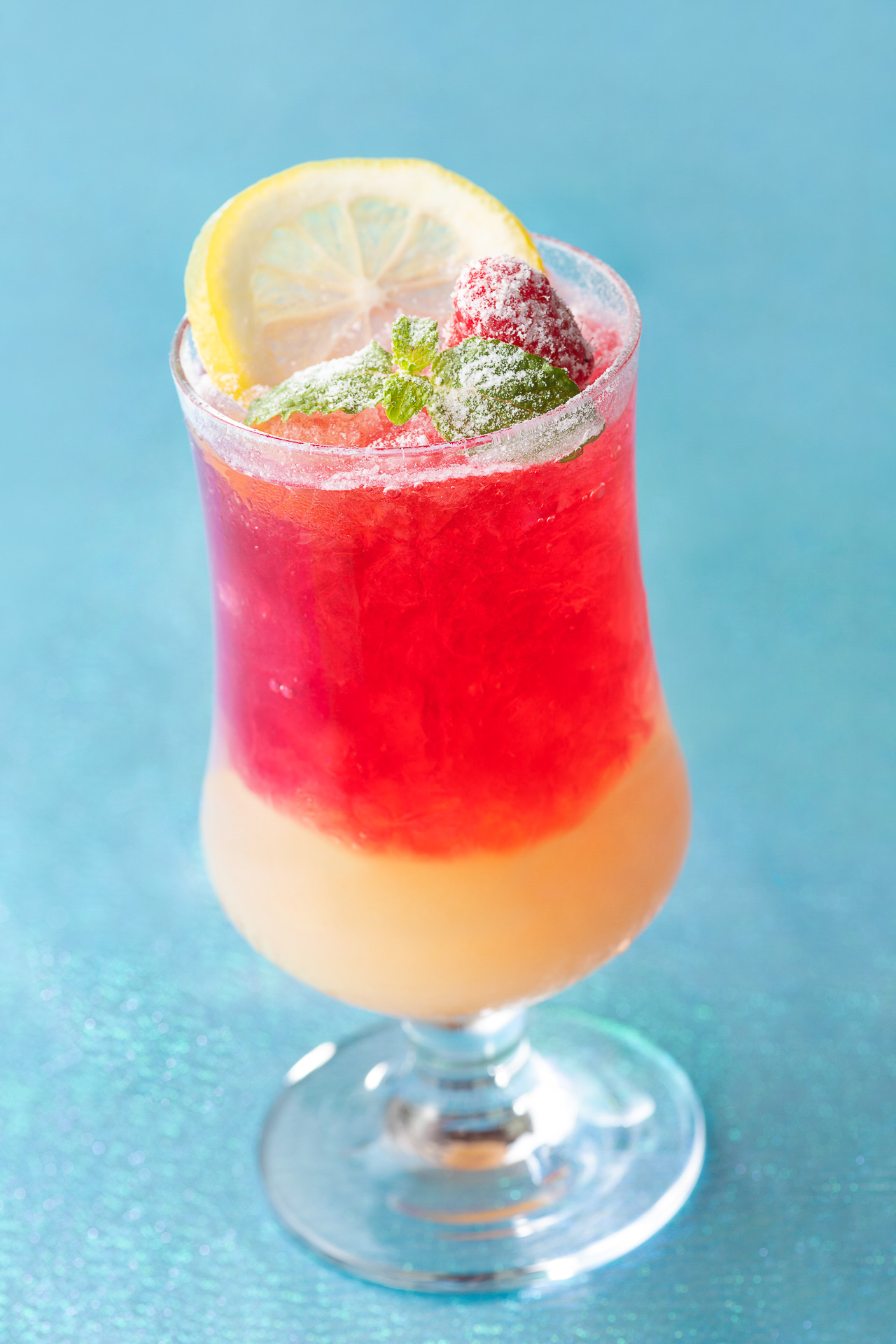 「カンナ」で提供中の「“ディズニー・クリスマス”スペシャルドリンク」（1500円）