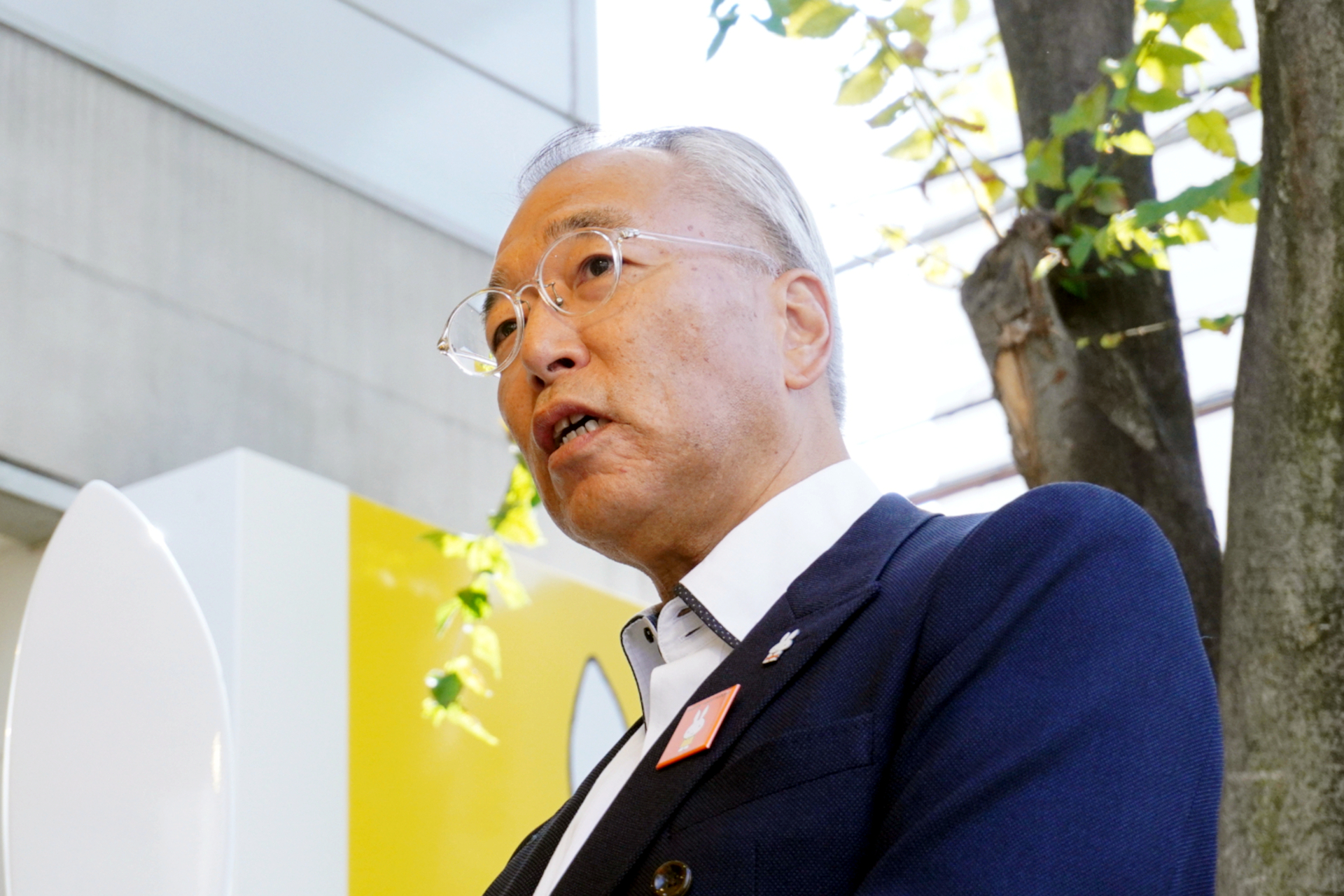 株式会社ディック・ブルーナ・ジャパン 代表取締役 鐵田昭吾氏はカフェのテーマについて、ブルーナの作風に倣い「余分なものを取り除き、シンプルを極めた」と話す