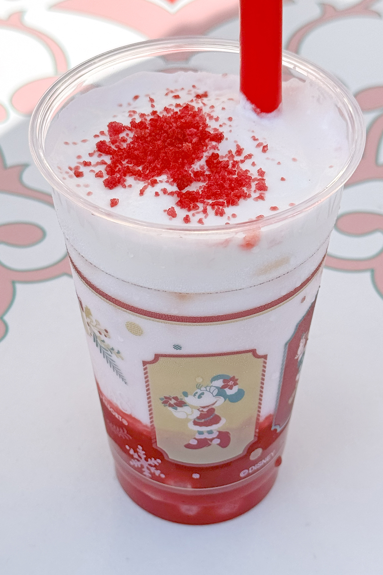 まるで飲むショートケーキ！　顆粒のラズベリーの酸味がアクセントになり、最後までさっぱり飲み切れる