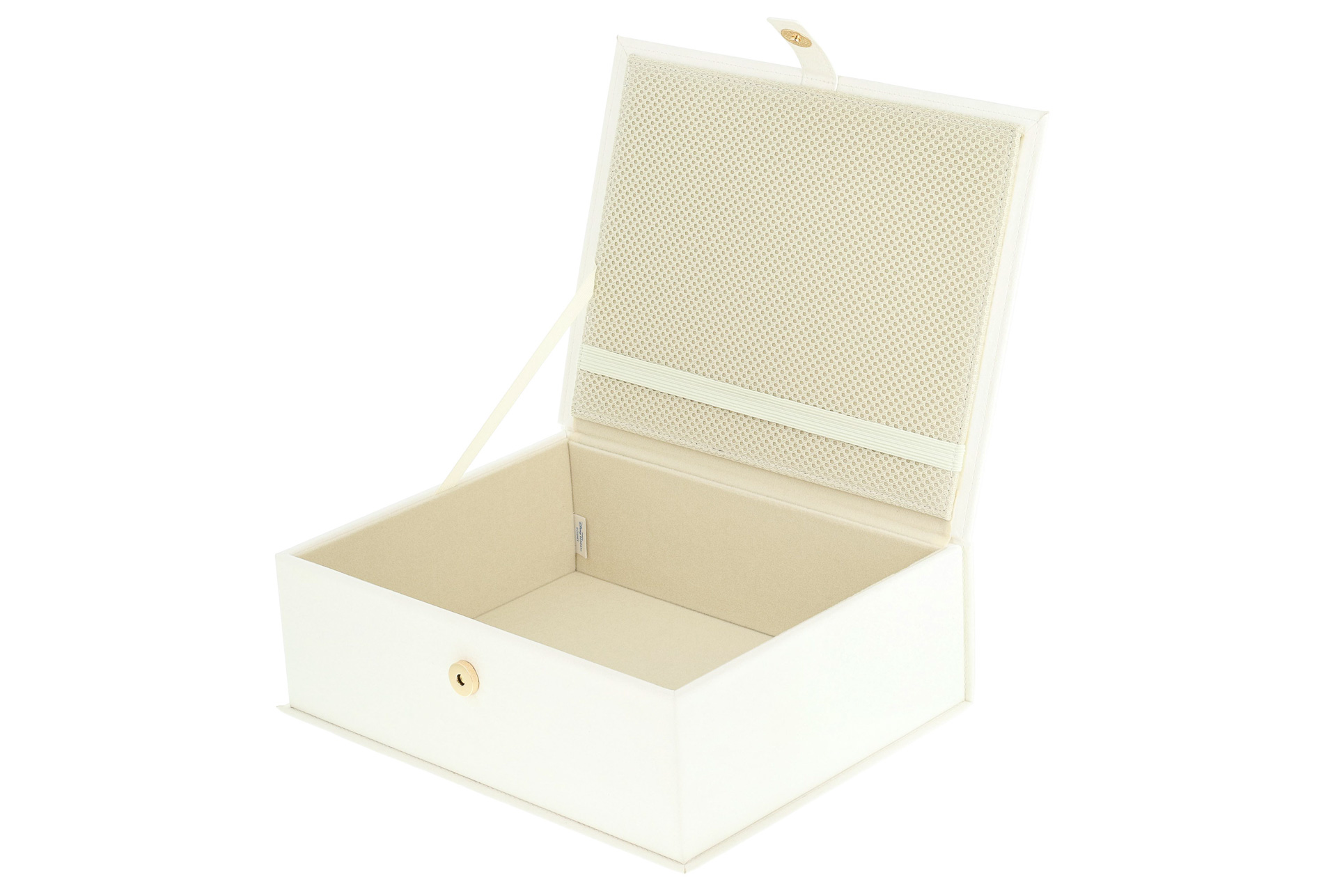 パークで手に入れたお気に入りのグッズをしっかり保管