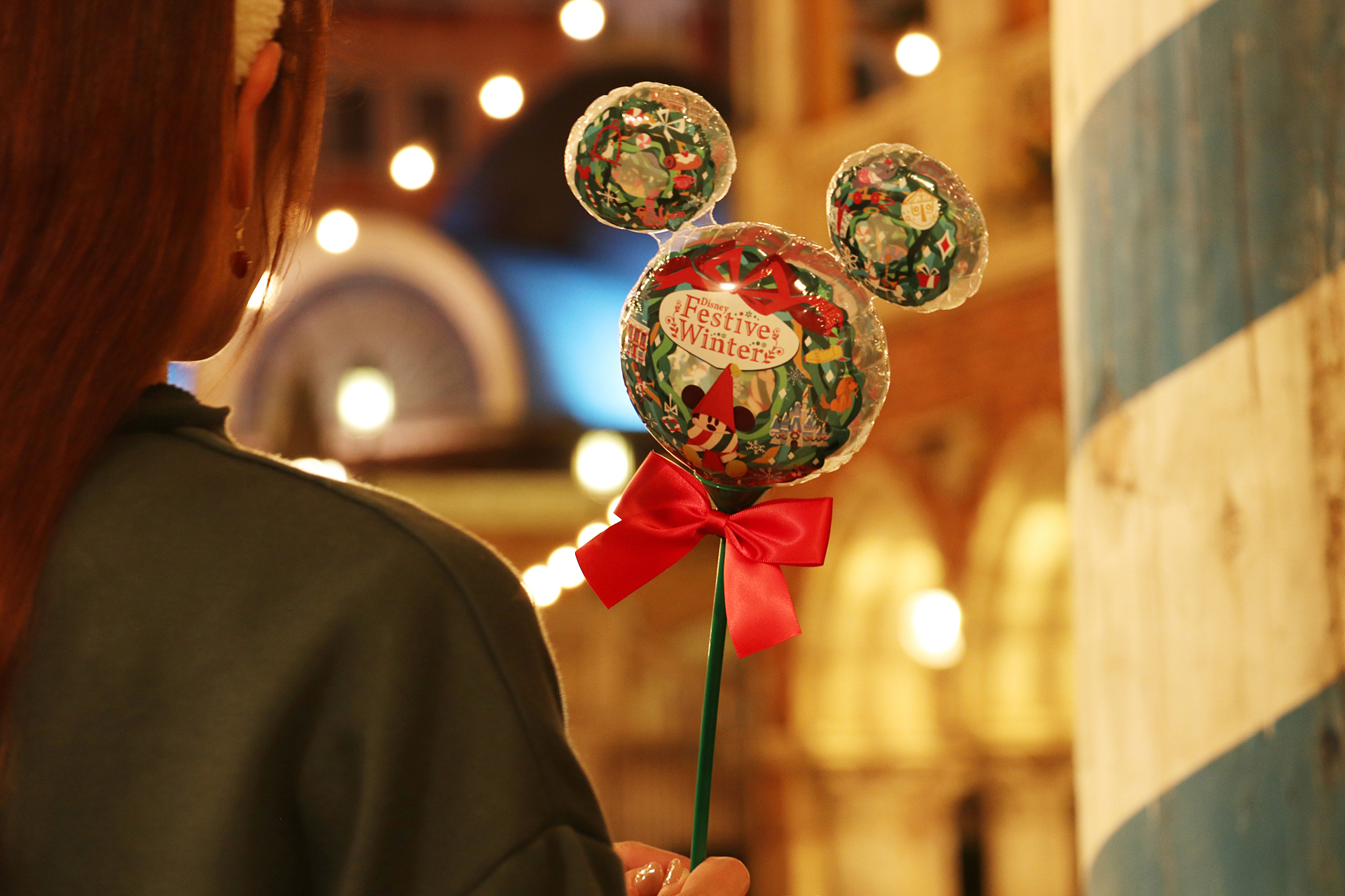 リルリンリンの「手持ちバルーン」（700円）は振って楽しい、飾ってかわいいアイテム