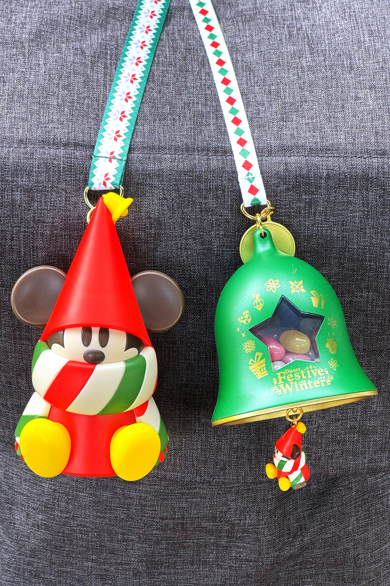 （左）「グミキャンディー、ミニスナックケース付き」（1200円）、（右）「グミキャンディー、ミニスナックケース付き」（1100円）