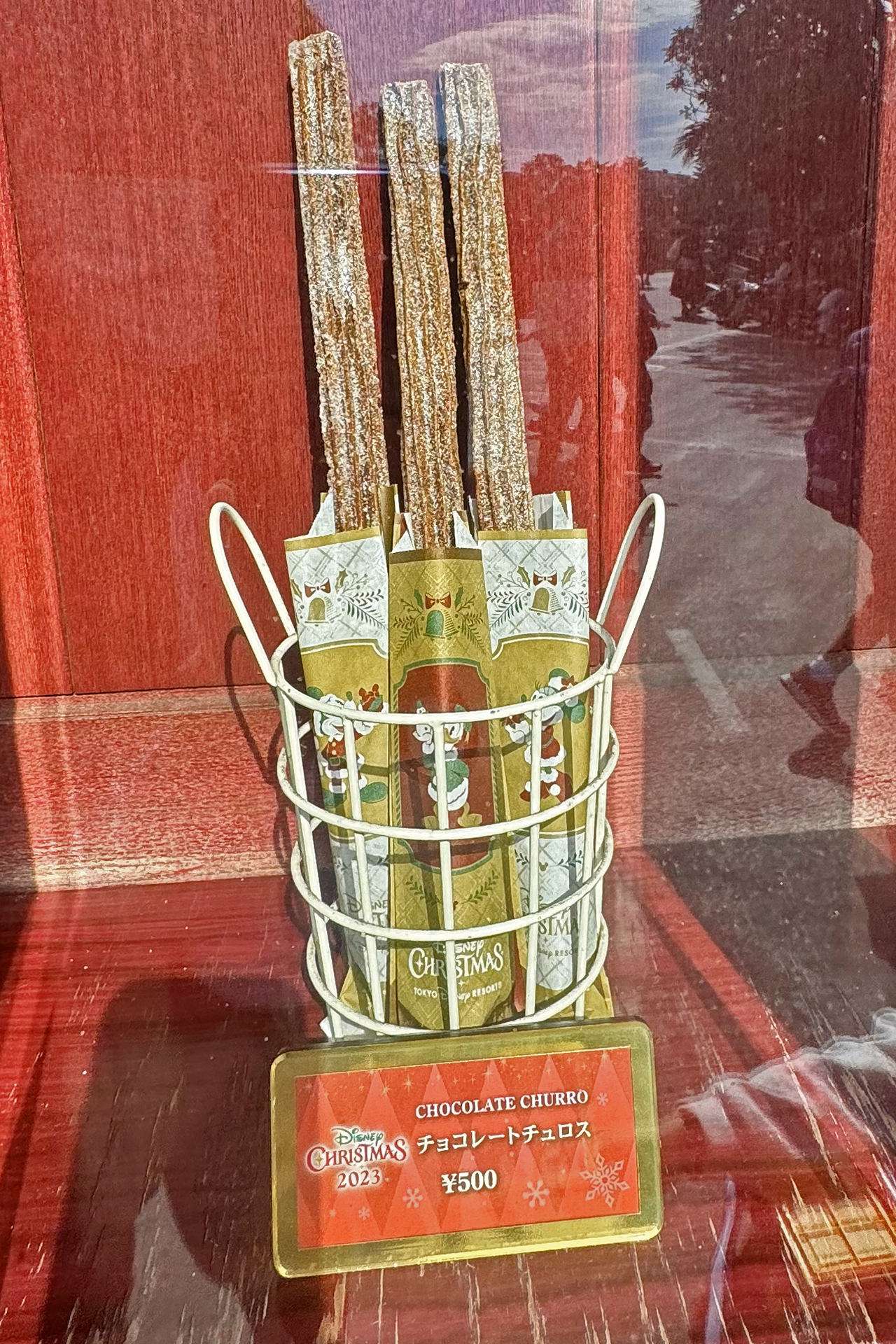 袋のデザインは、ミッキーマウスやミニーマウスなど7種類。どの柄になるかも楽しめる