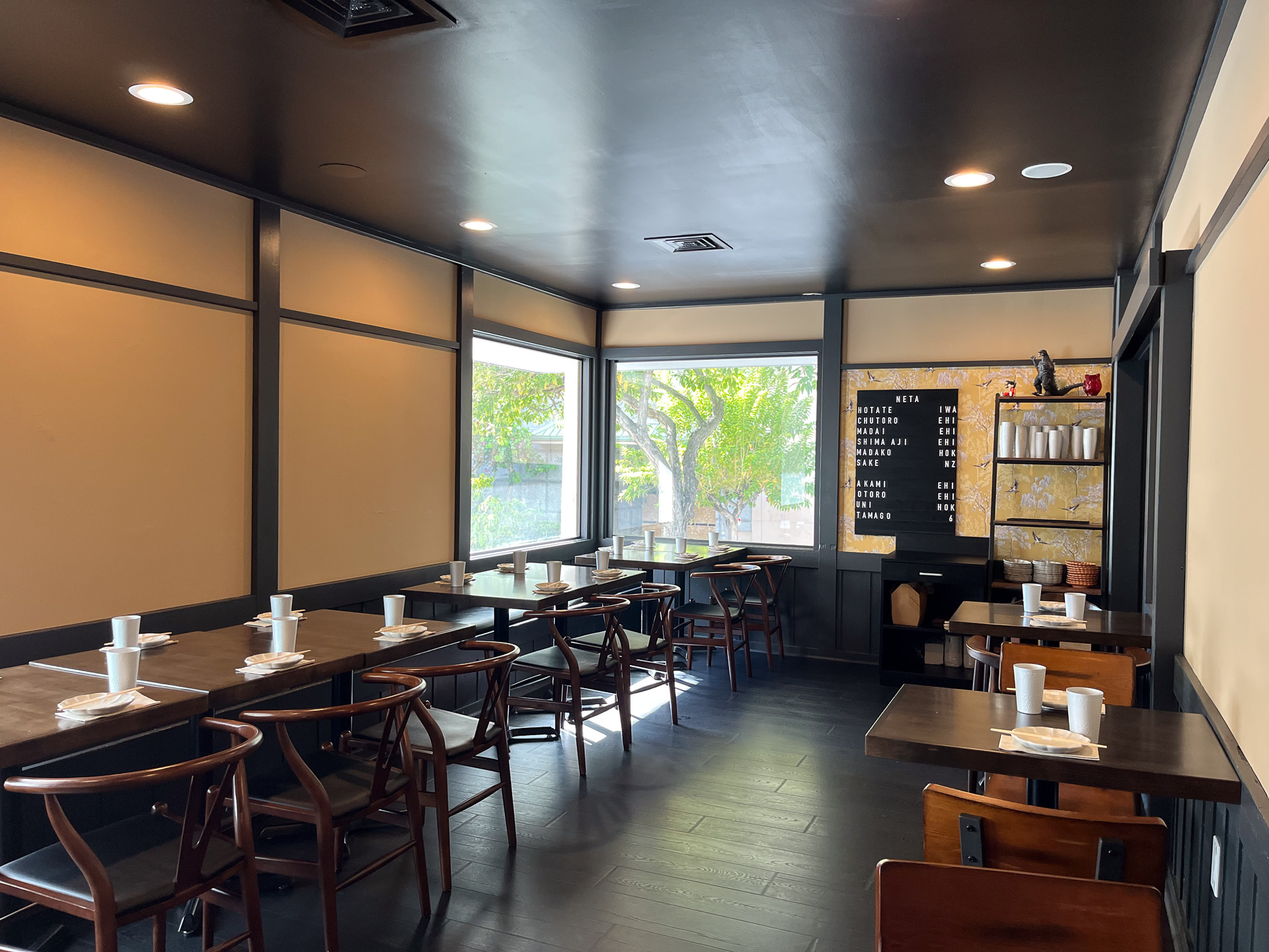 ワイキキのDFSの向かいにあるのでアクセスもいい