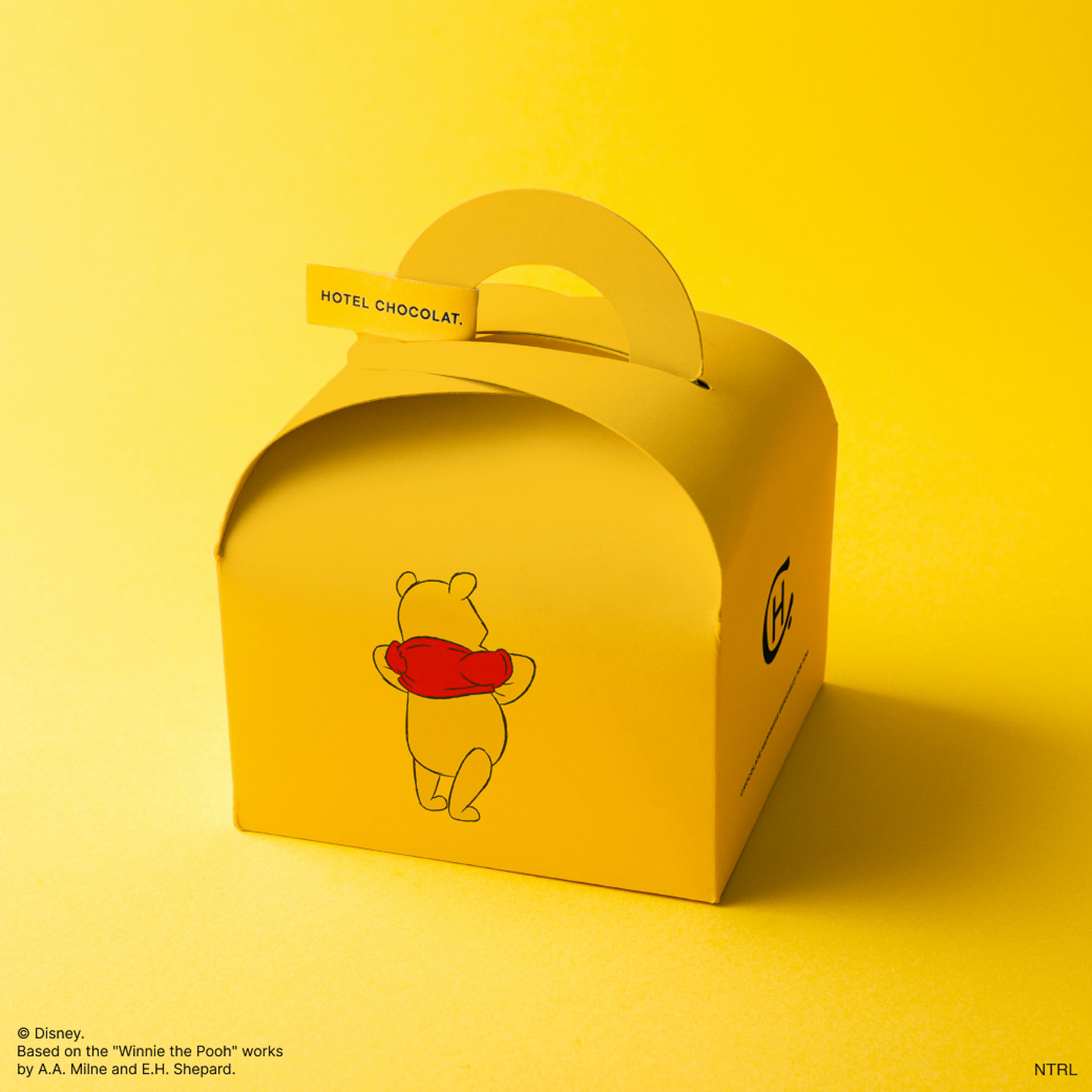 後ろ姿もしっかり描かれている