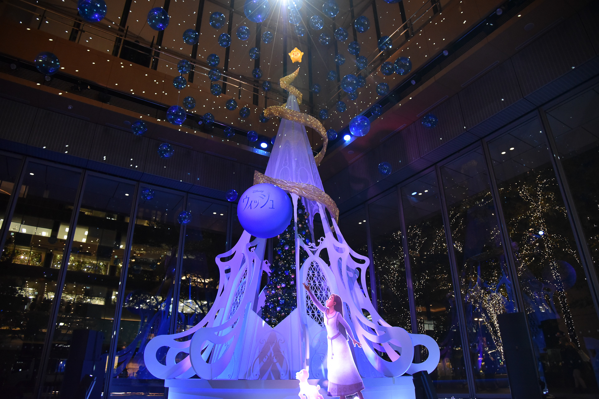 “Marunouchi Bright Christmas 2023「Disney DREAMS＆WISHES」が本日より開催