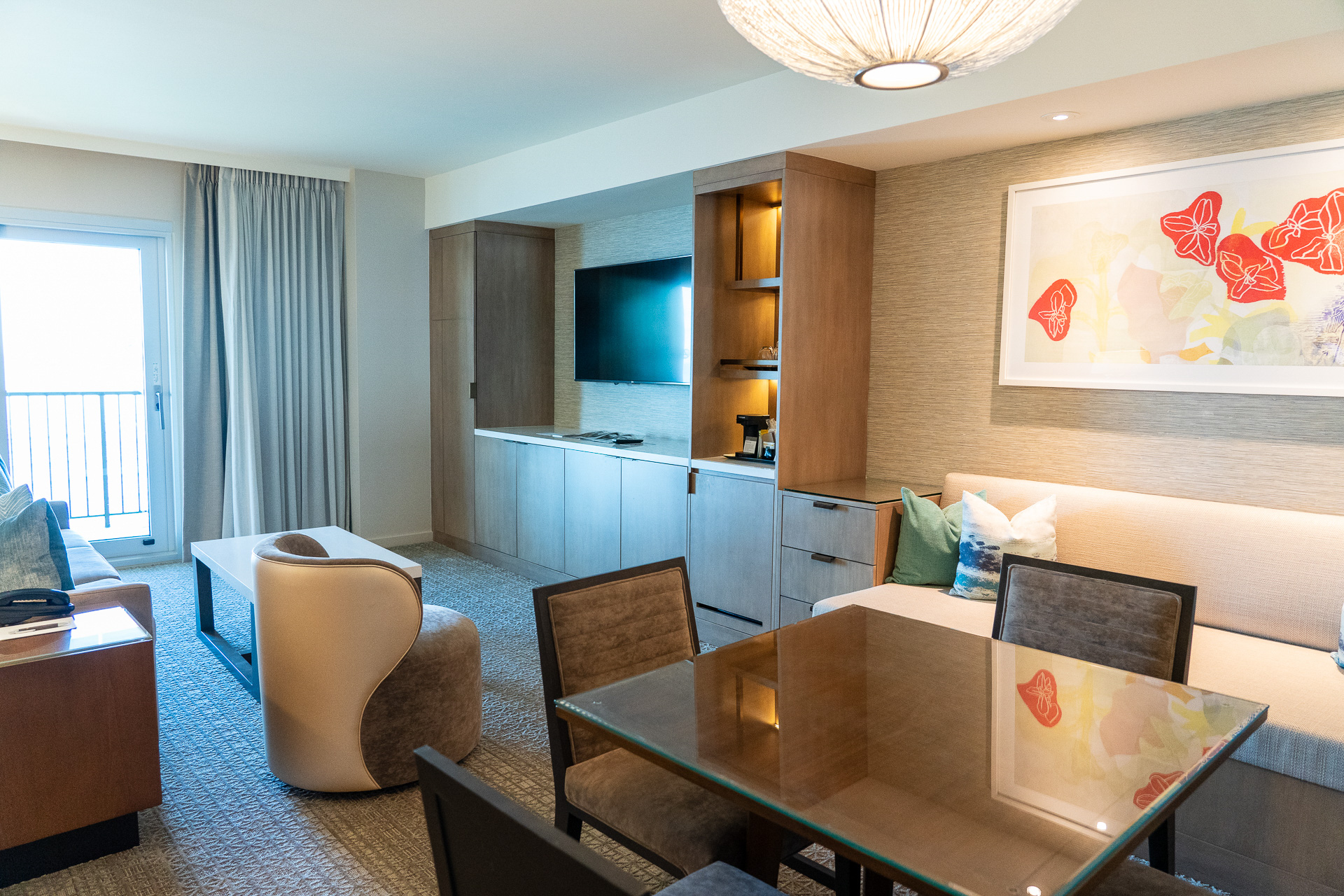 オハナスイートのリビングルーム