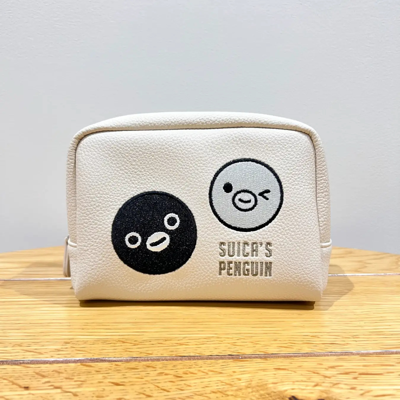 Suicaのペンギン刺繍ボックスポーチ大