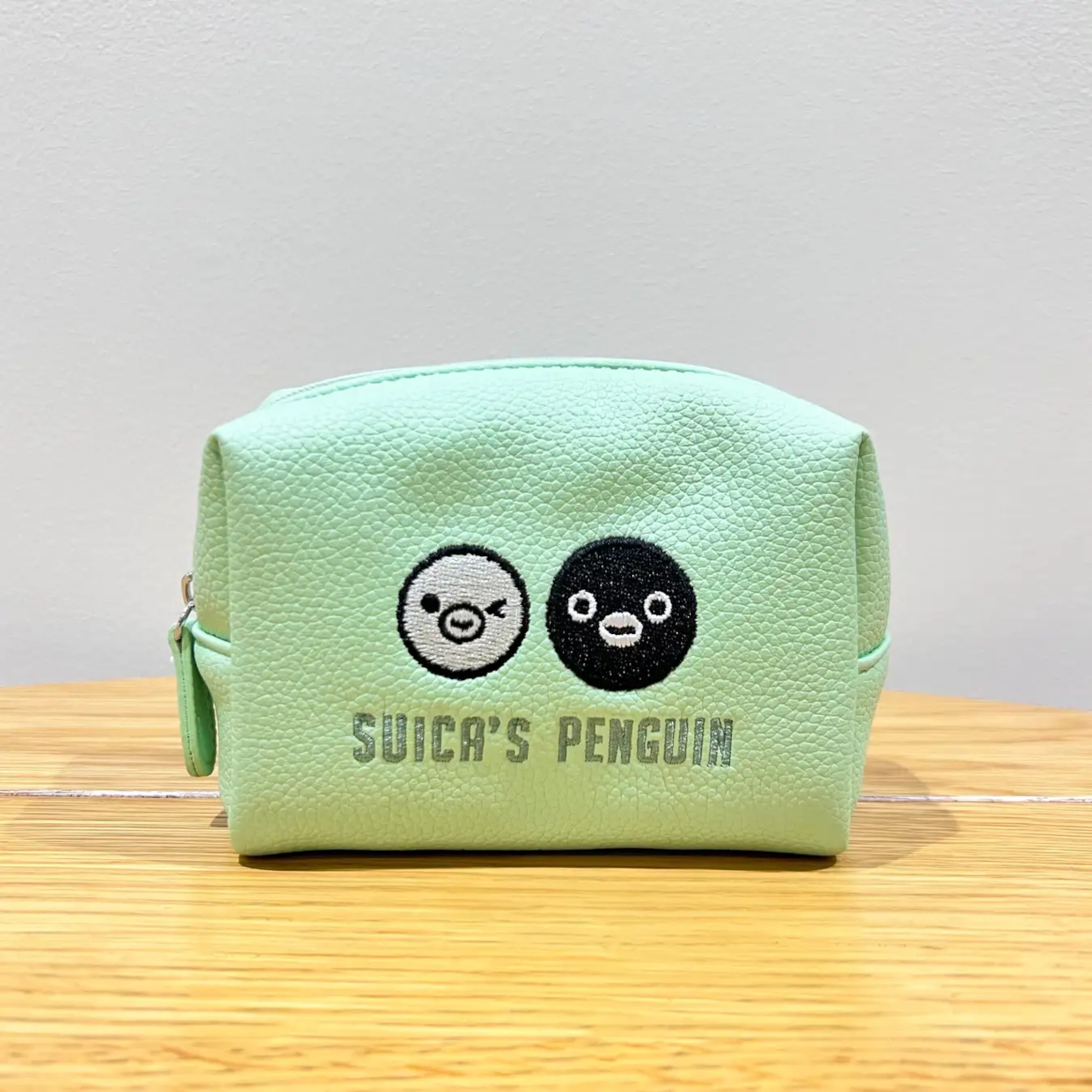Suicaのペンギン刺繍ボックスポーチ小