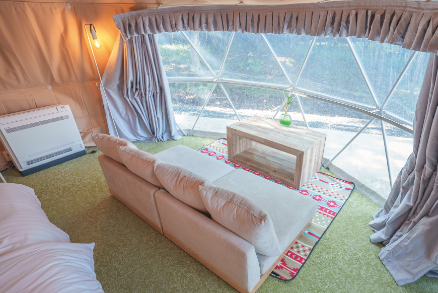 ドームテント内観