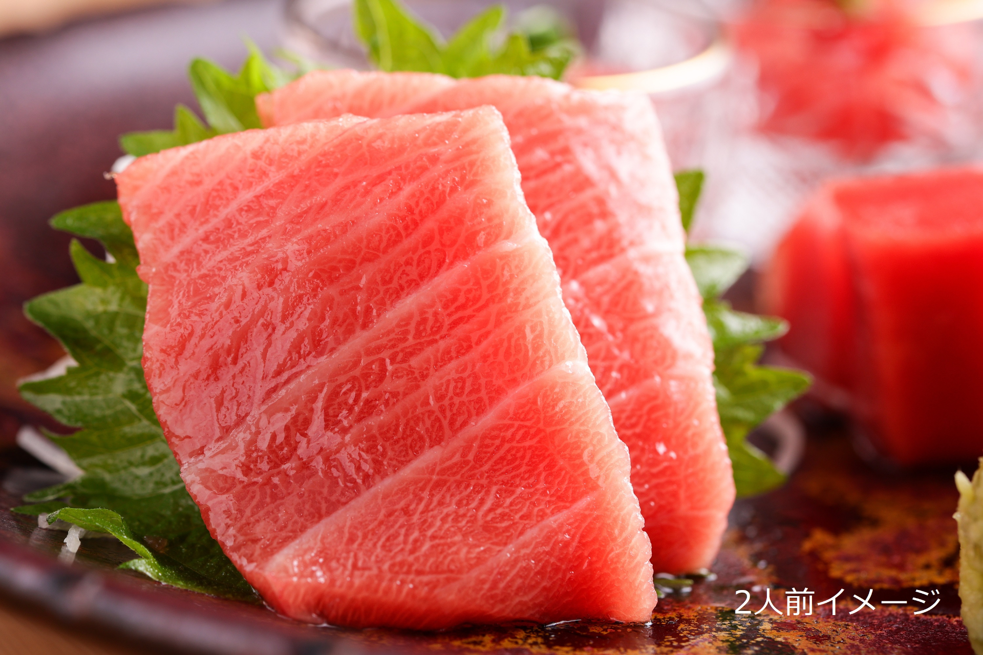 プラス1100円で、お皿に盛られた「マグロ5種盛り」が食べ放題