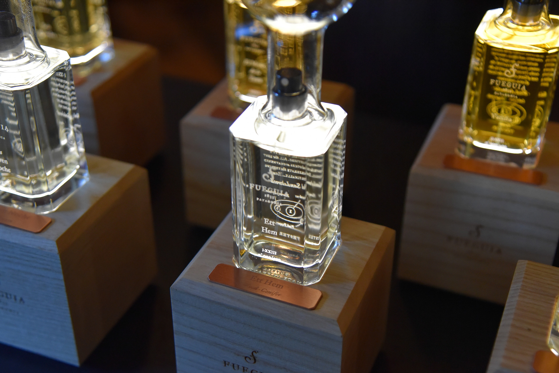 北欧に行きたい気分を盛り上げたい！のオーダーにウッディでスパイシーな「Ett Hem」を選んでくれた