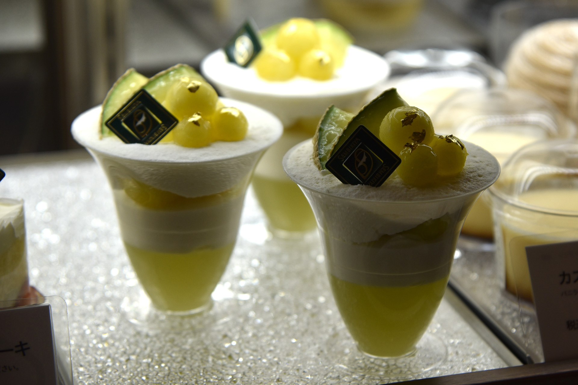 メロンたっぷりのパフェも限定で提供中