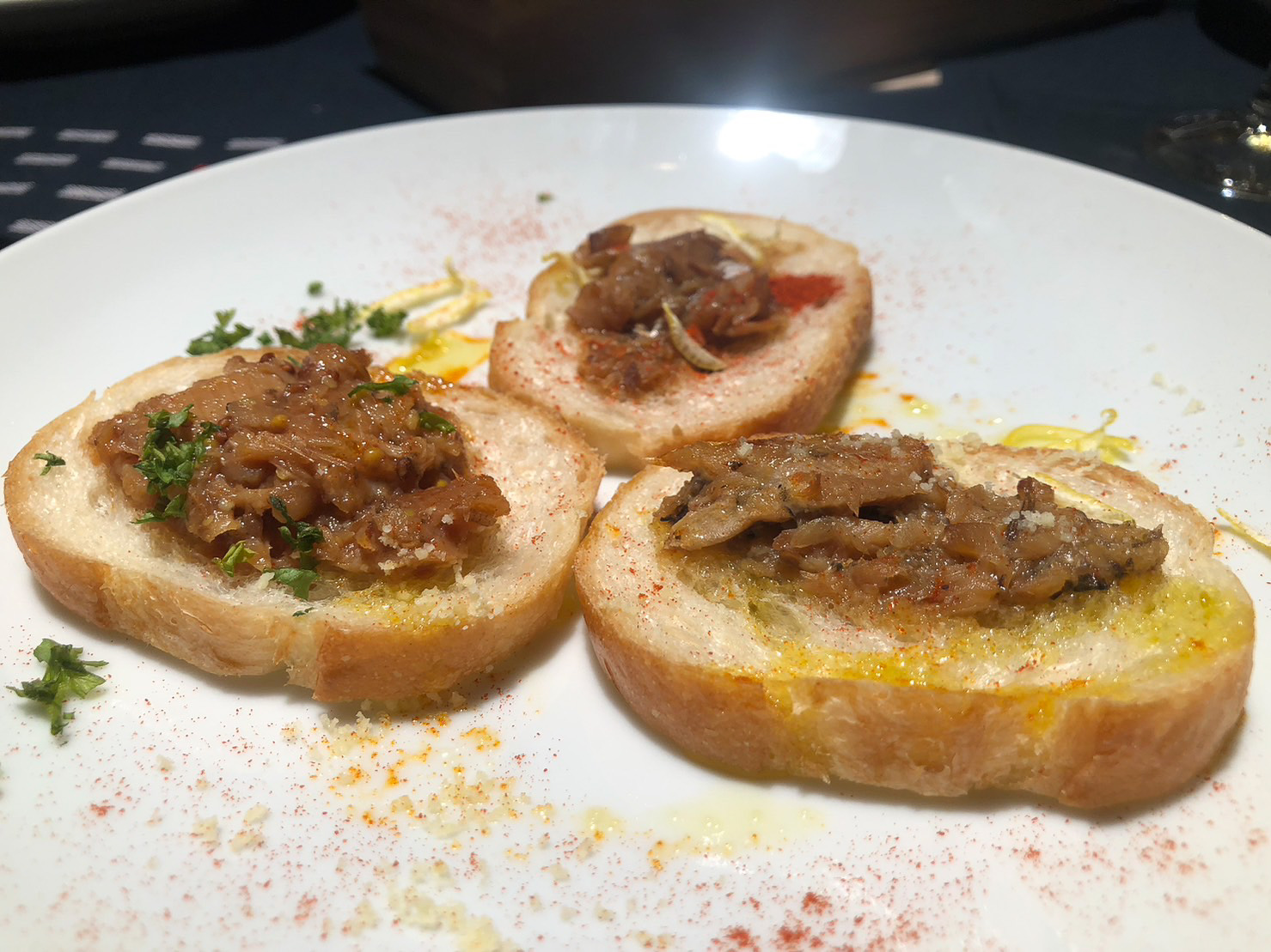 但馬漁業協同組合の缶詰を使用した和ピンチョス