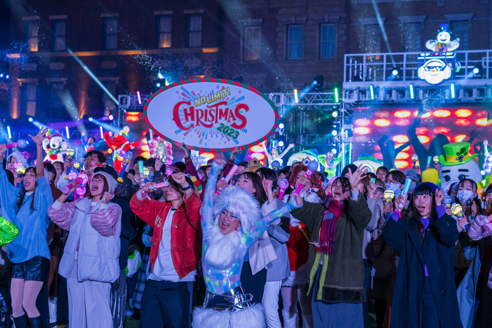 USJのクリスマス、4年ぶり開催のクリスマス・ライブショー「フロス