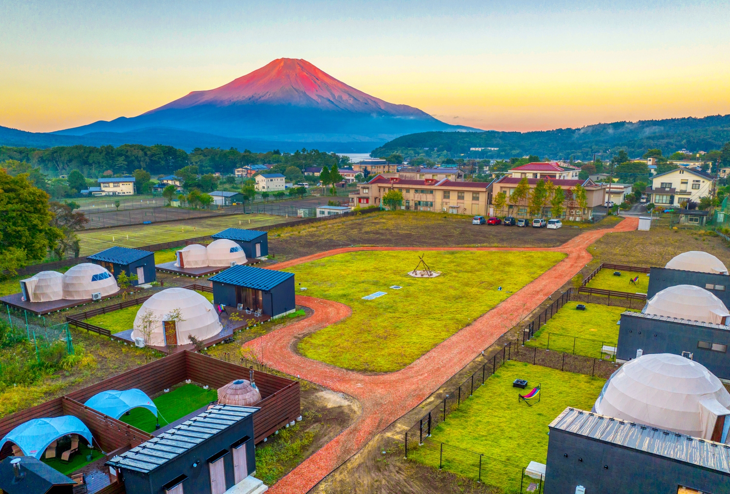 グランピングヴィレッジTOTONOI富士山中湖