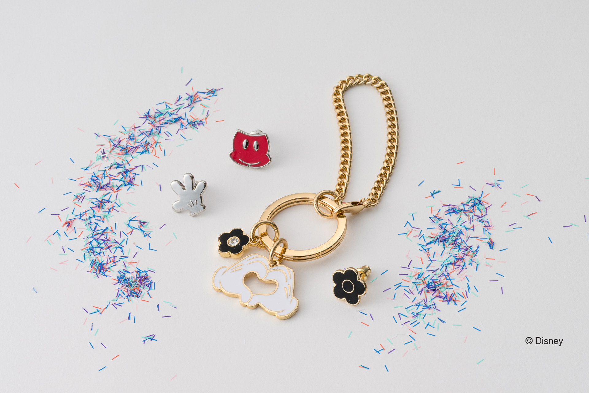 プレゼントにもお勧めの、アクセサリーがマリークヮントより発売中