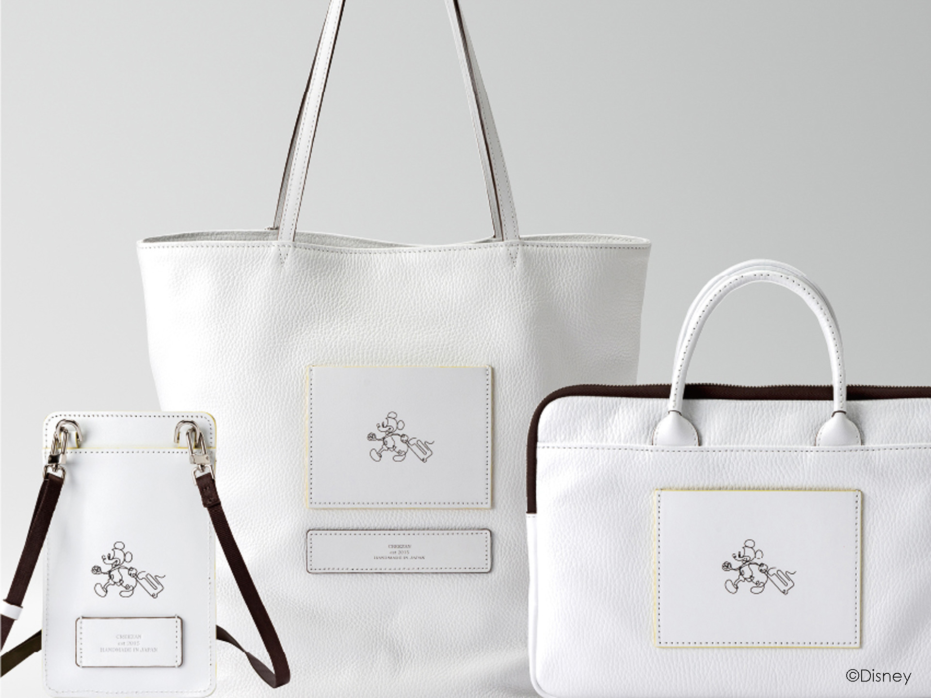 ホワイトレザーのみで展開するCREEZANの「Disney Collection」