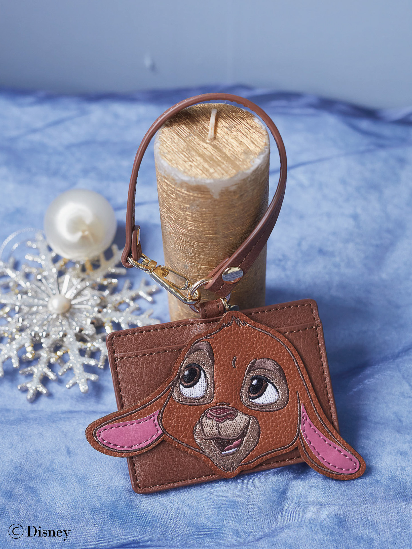 「ヴァレンティノ／パスケース」（4700円）