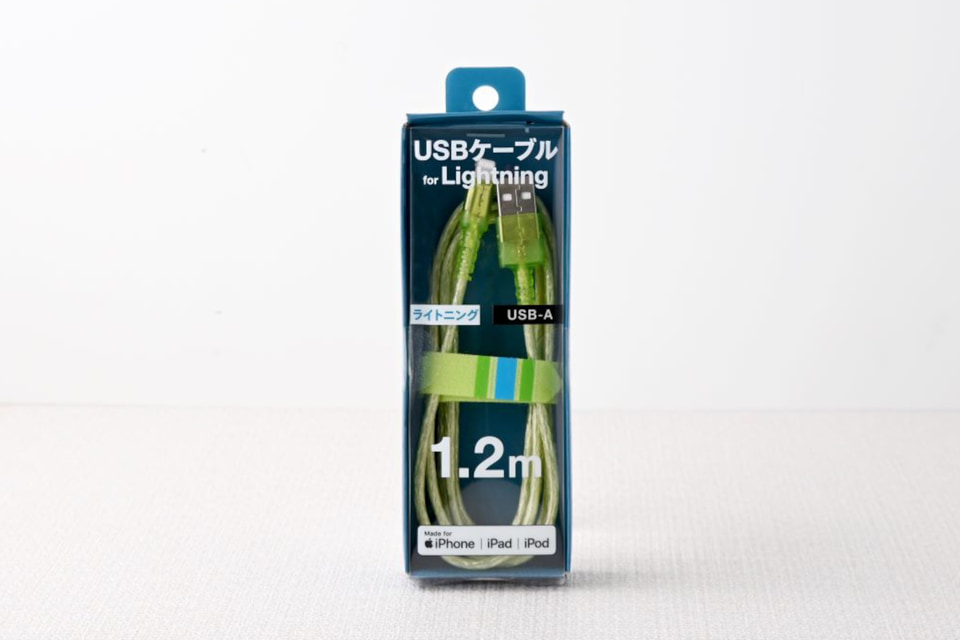 USBケーブル ライトニング 1.2m ライム ファミリーマート限定 ファミマ ファミマSNSで話題のクリアカラーUSBケーブルに新色! 待望のUSB-C