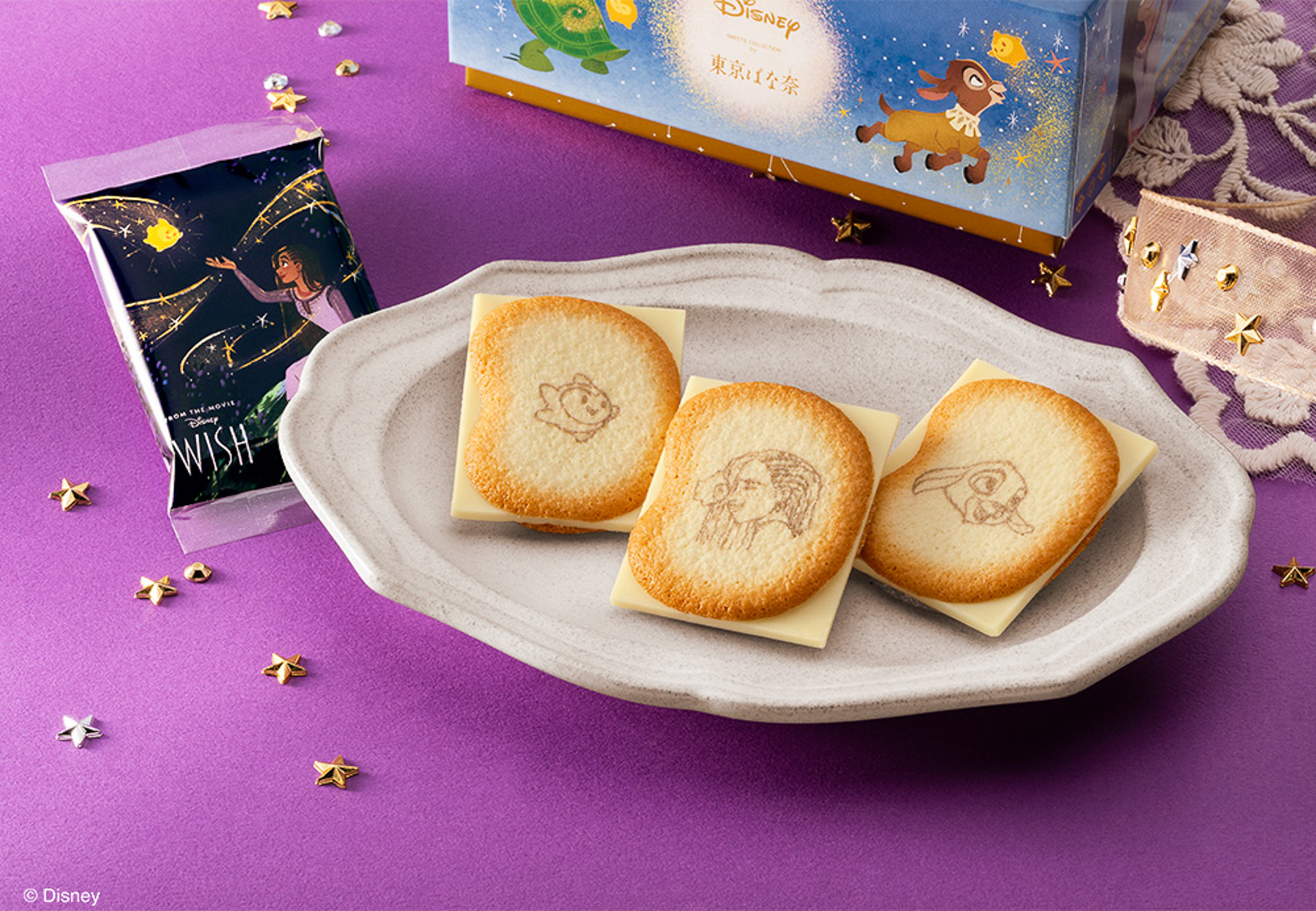 3キャラクターがショコラサンドに描かれている