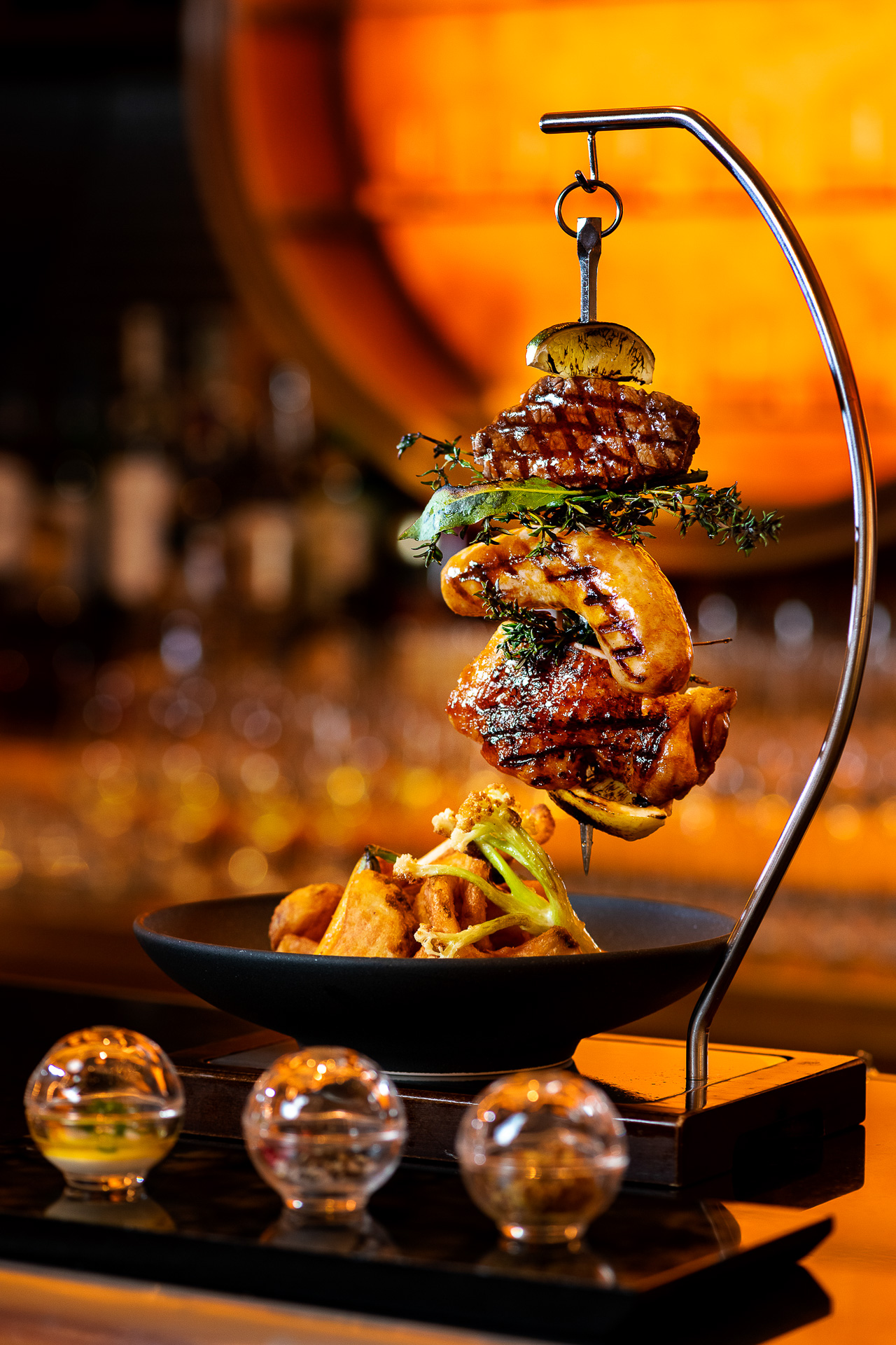 「エンパイア・グリル特製 バーベキューグリル」（別途2500円）