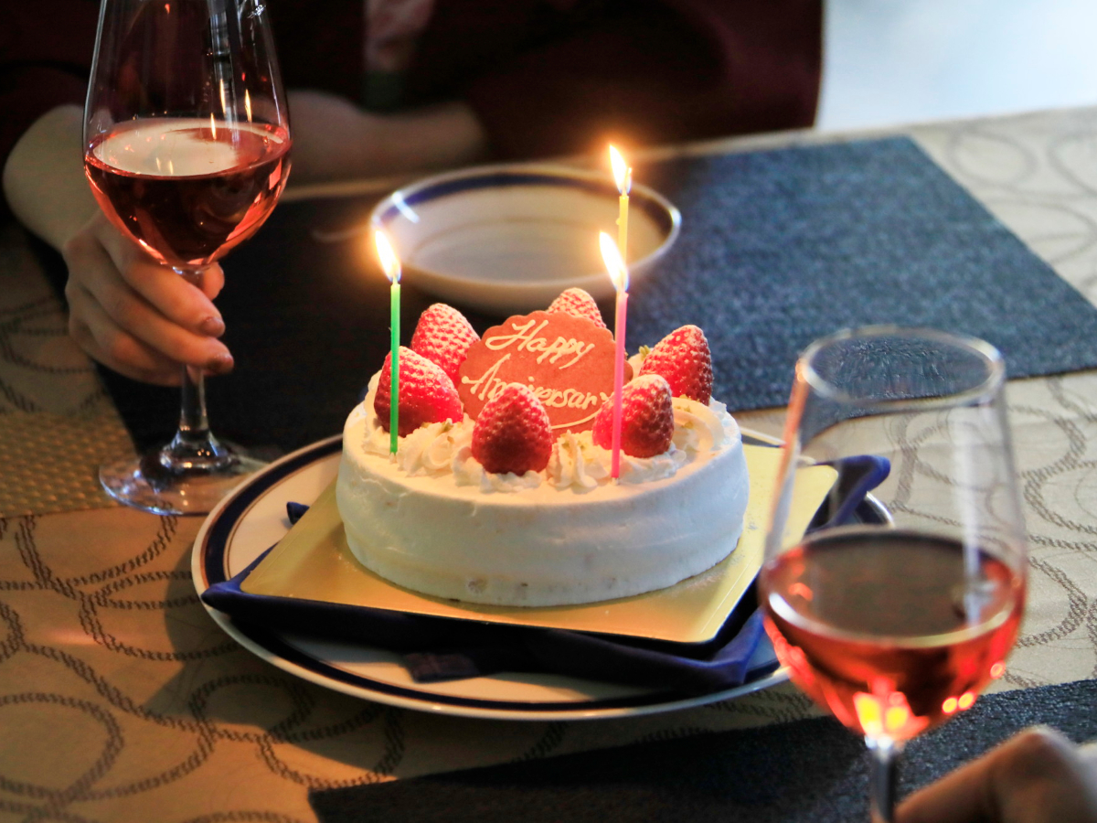 夕食・朝食会場となる「鉄板ダイニング 響」。記念日やお祝いにも