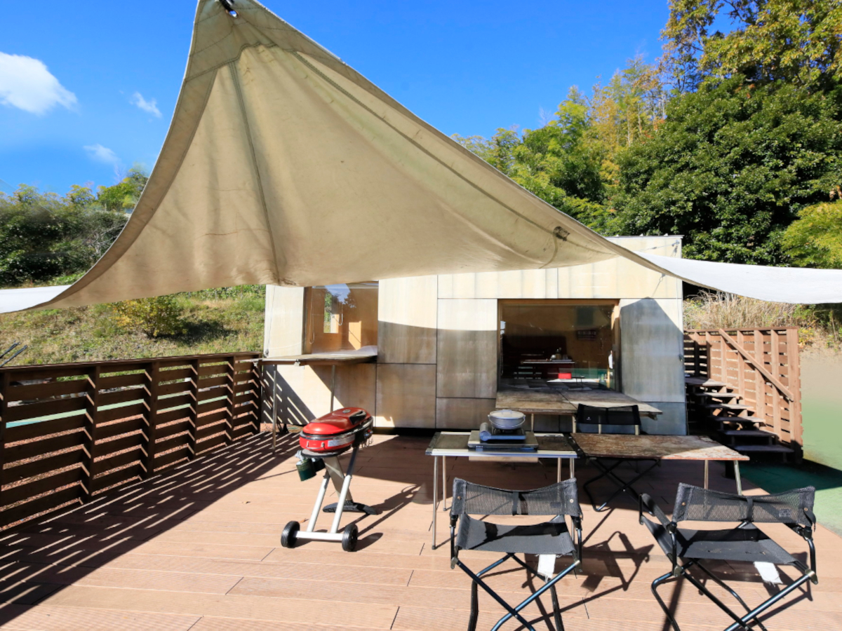 相模湾の景色やBBQを楽しめるグランピングプランもある