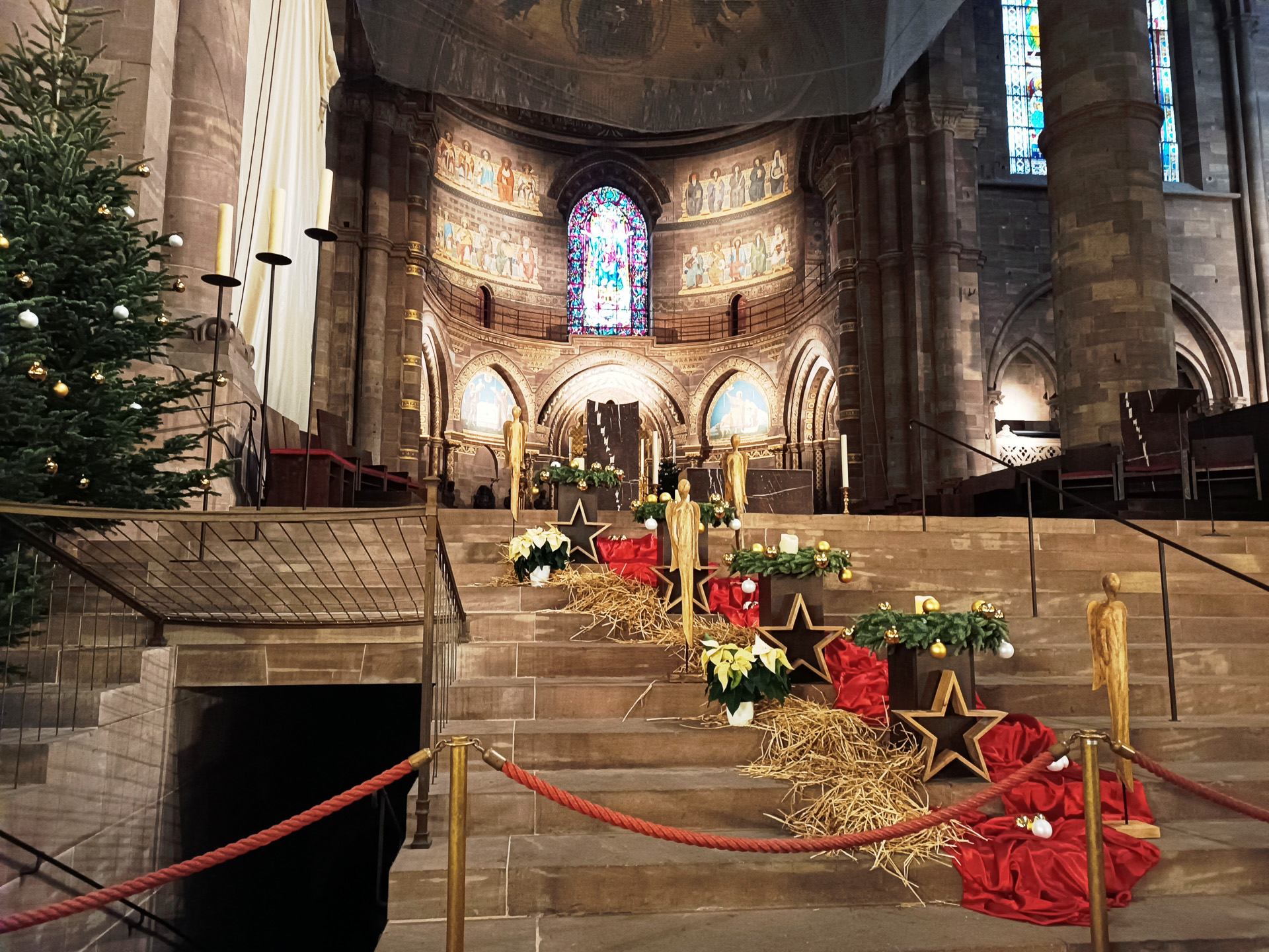 大聖堂もクリスマス仕様