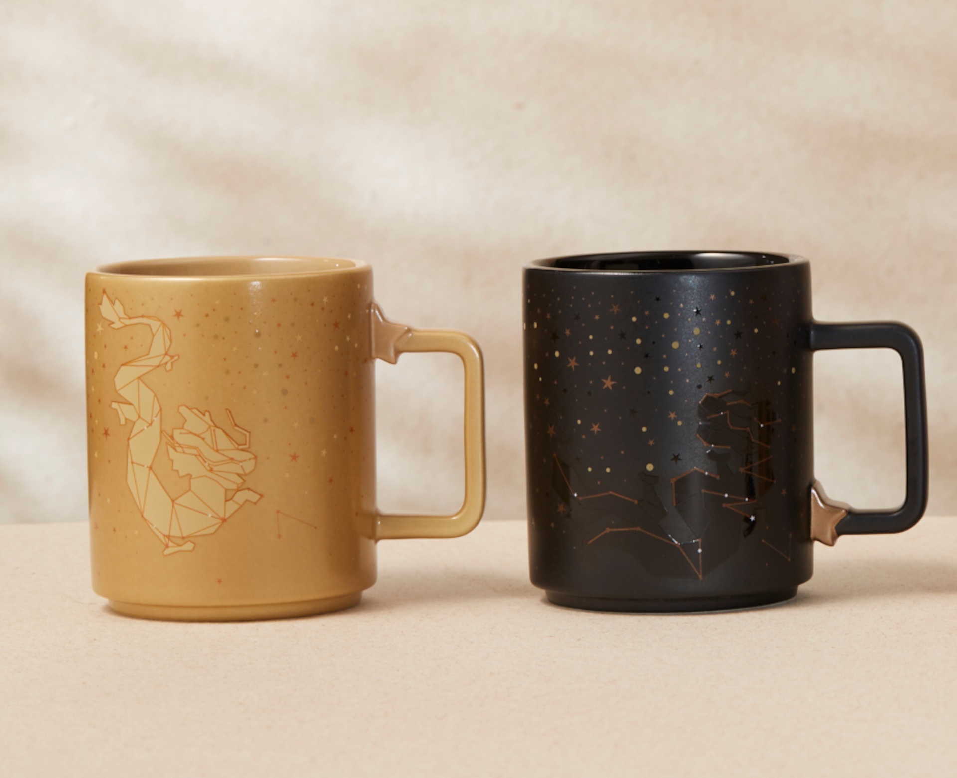 ゴールドとブラック、2色のマグ Dragon