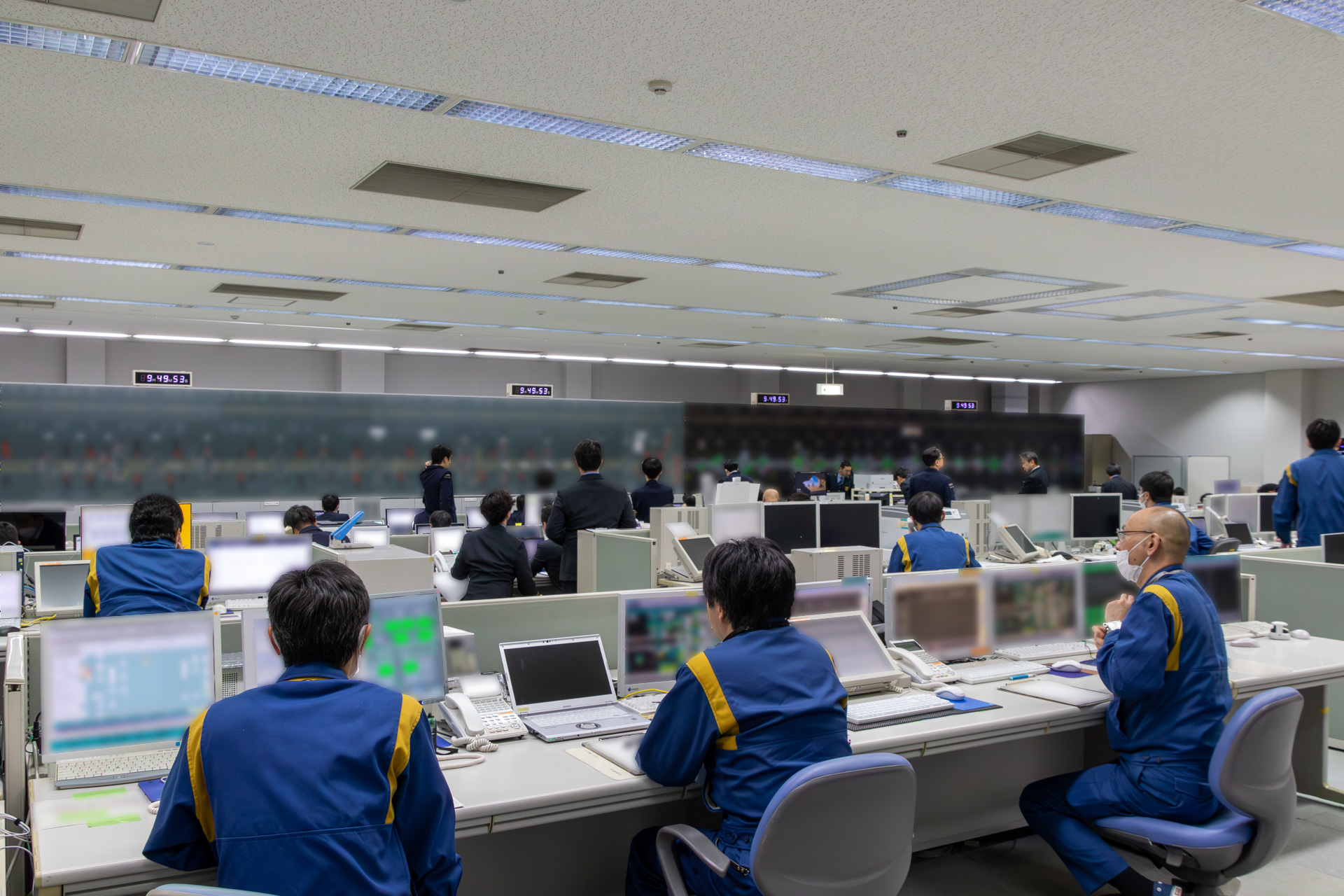 大阪市内にある東海道・山陽新幹線第2総合指令所