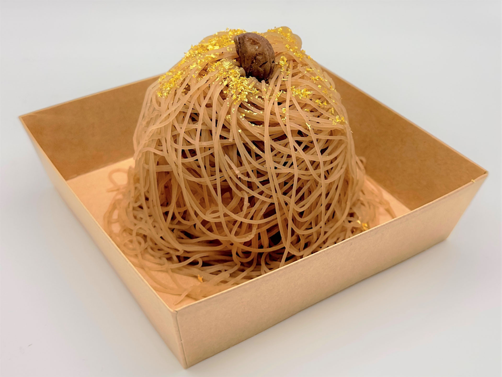 「星降るモンブラン」（各1100円）はマロン/抹茶の2種