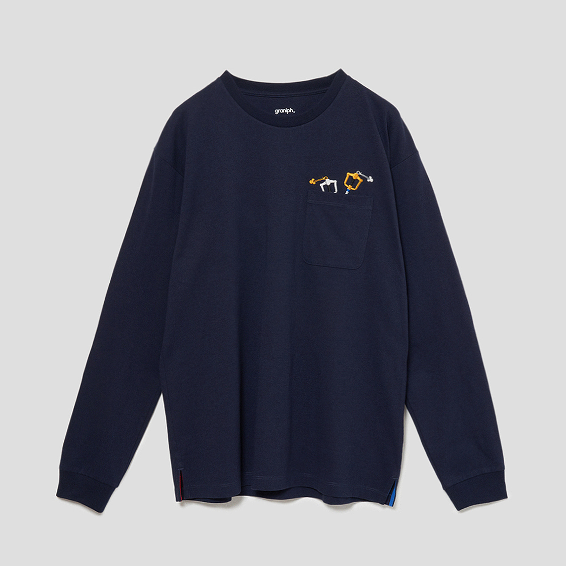 「長袖Tシャツ」（4900円）