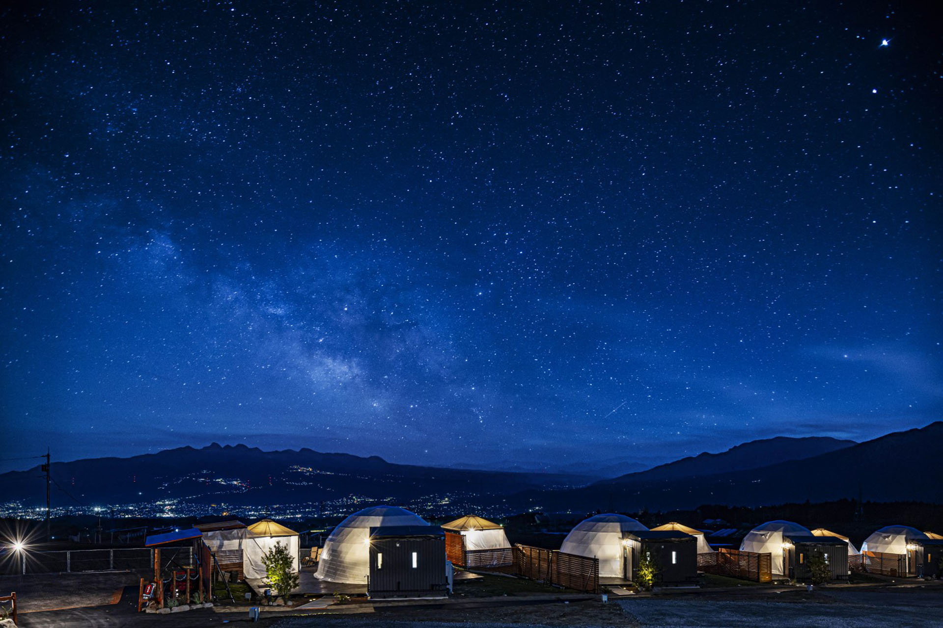 リゾートグランピングドットコムで「GLAMPING HILLS AKAGI」の予約受付開始