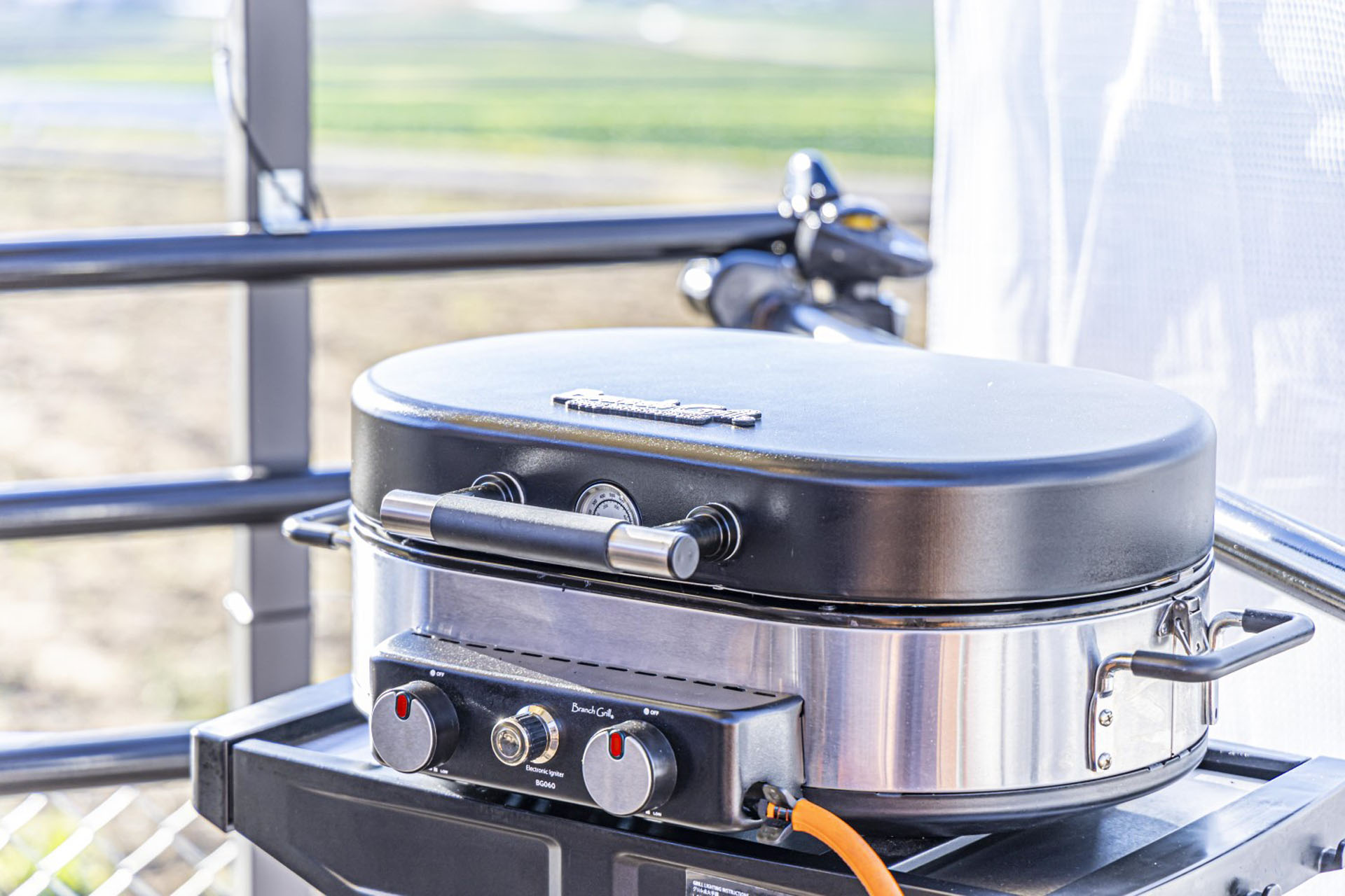 全天候型の食事スペース