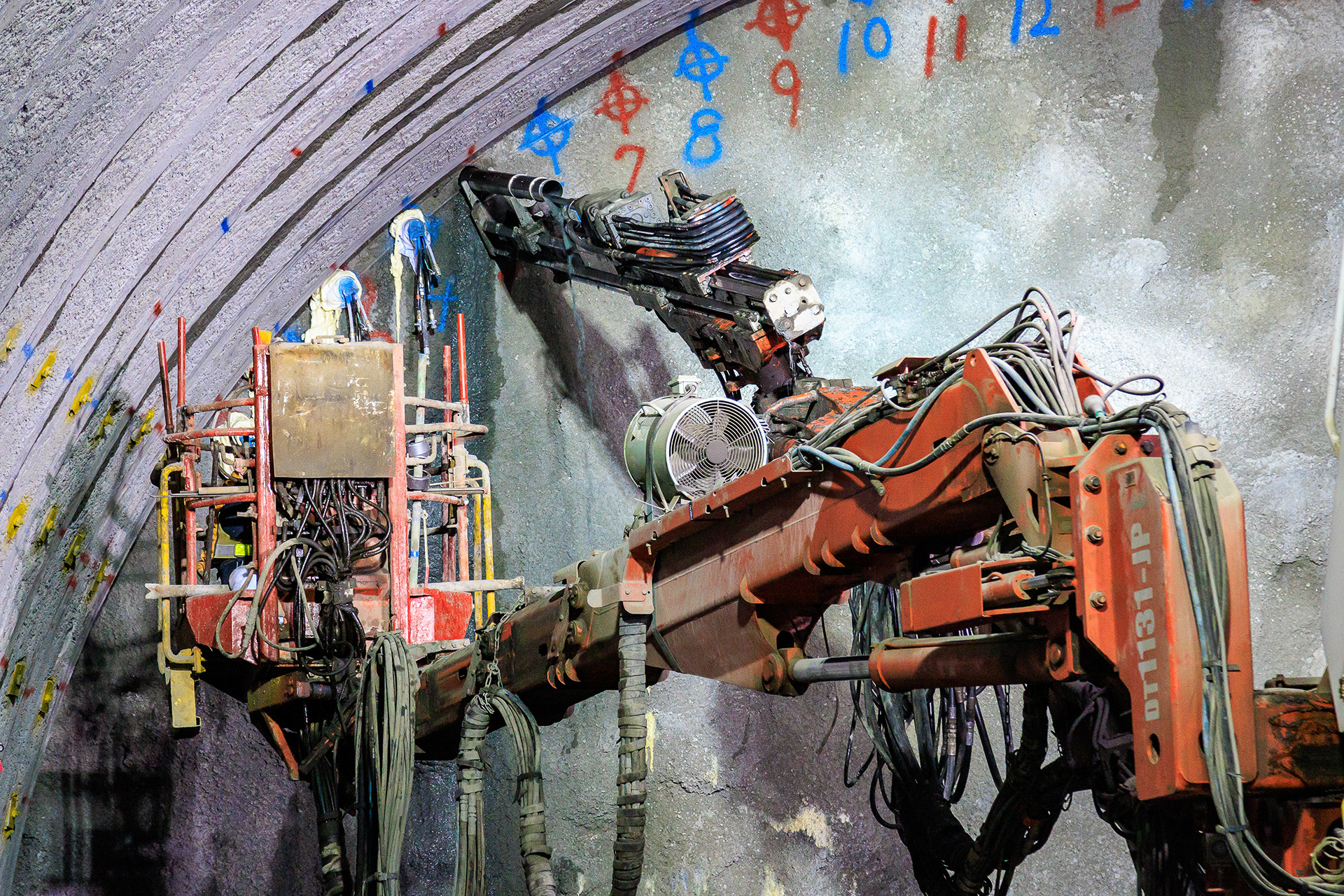 ブーム部の先端