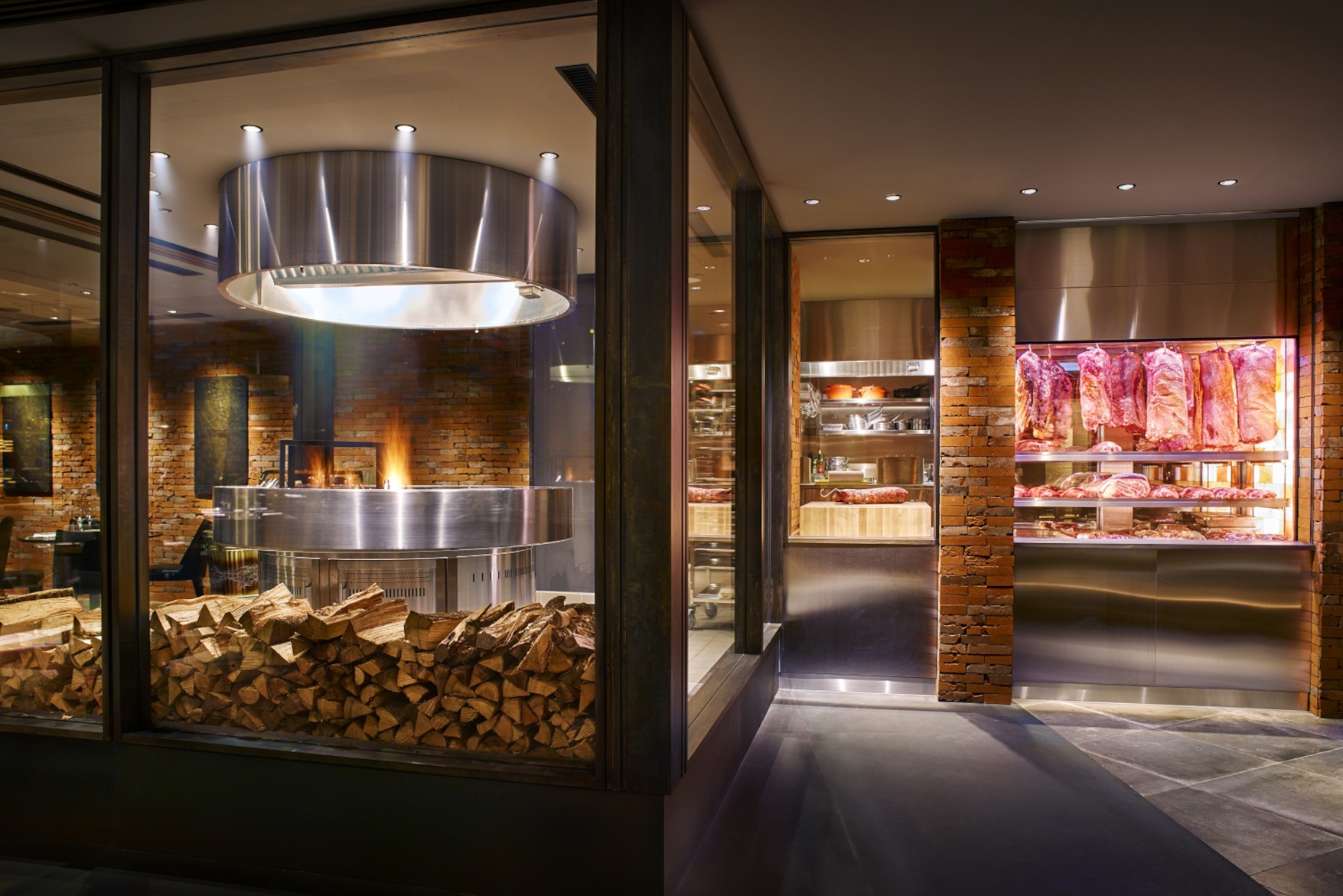 ヒルトン東京の2階にあるグリル料理レストラン「メトロポリタングリル」が会場