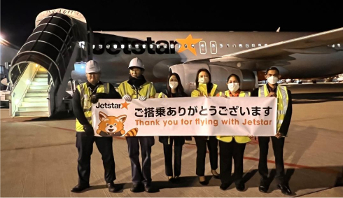 ジェットスター・ジャパンは、12月18日の成田～浦東（上海）線の初便出発前に成田国際空港にて記念撮影を実施した