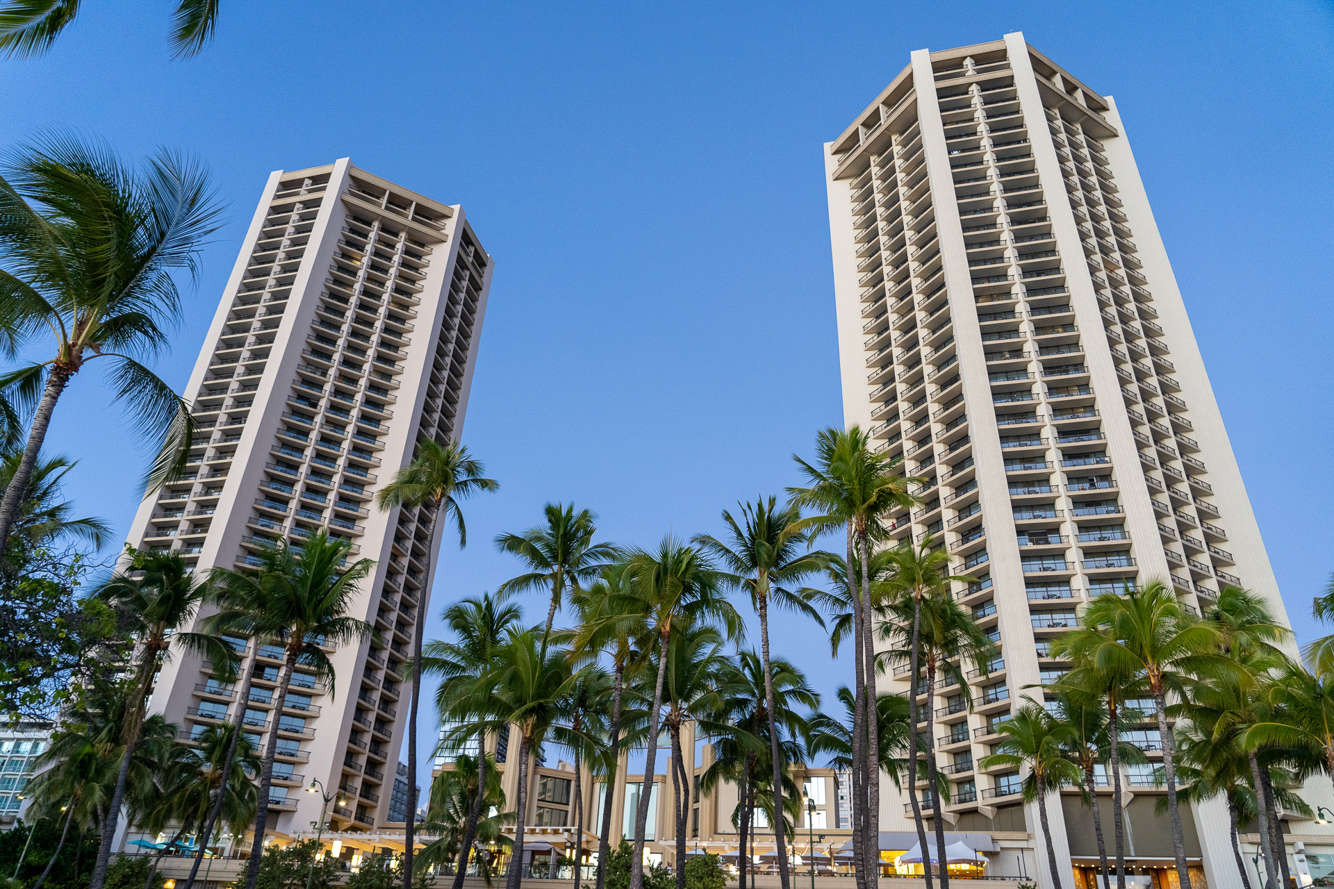 40階建てのツインタワーホテル「ハイアット リージェンシー ワイキキ ビーチ リゾート＆スパ」