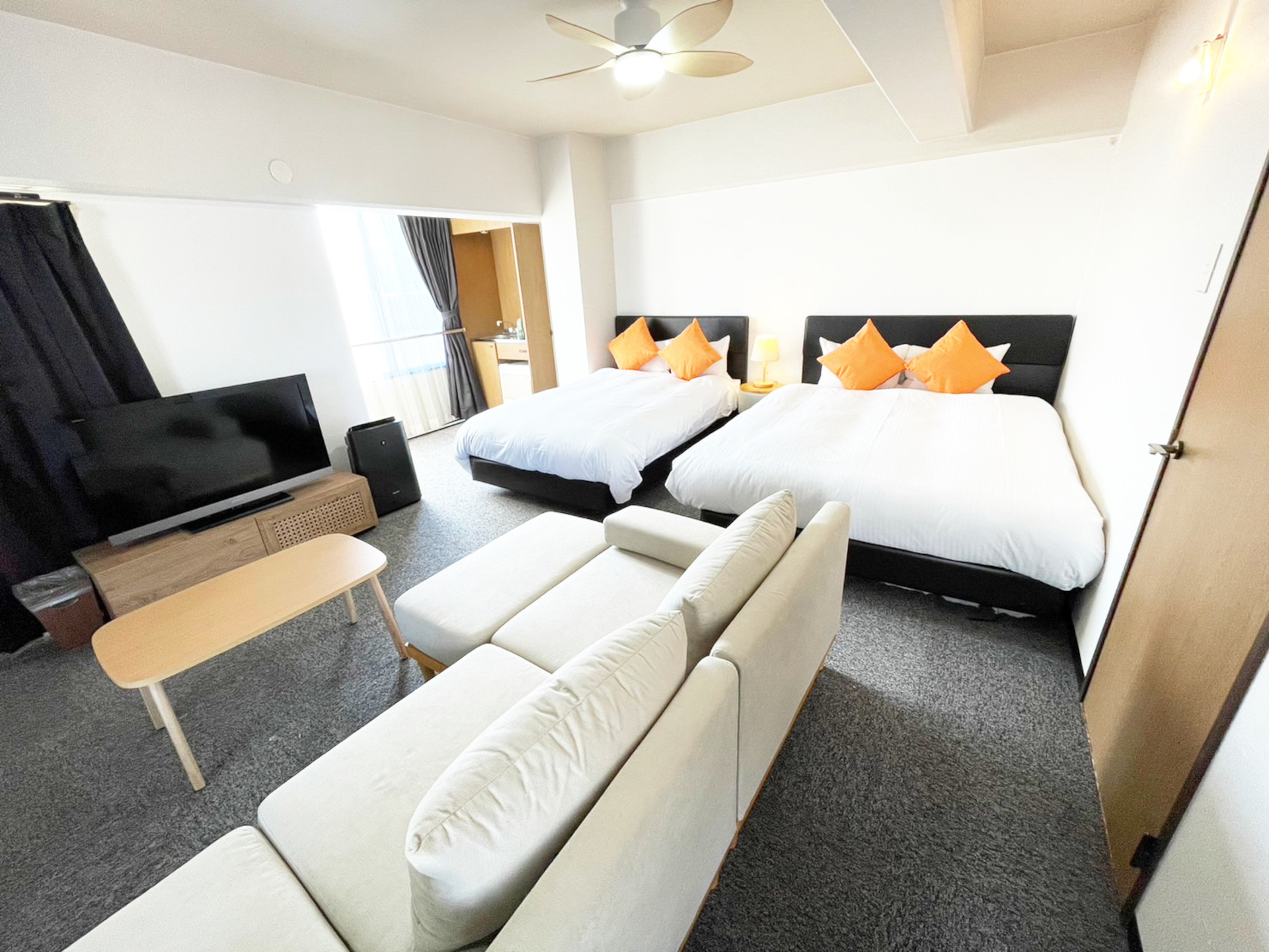 「ファミリーフォース」（48m<span class="em sup">2</span>）