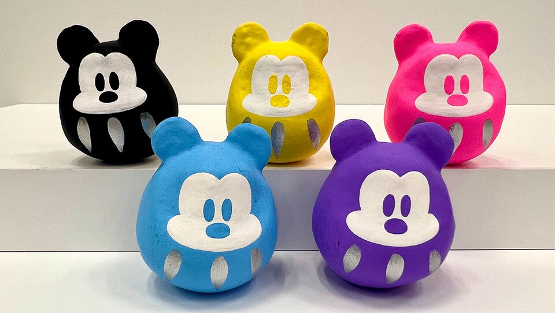 「白河だるま」の「カプセルトイ」は1回1100円