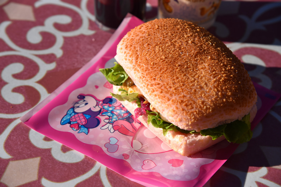 チーズ香るラブリーサンドはランチにぴったり。小腹を満たす