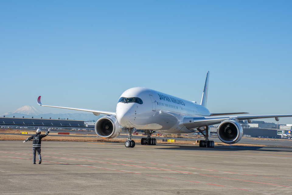 JAL A350ー1000　2機セット品 JAL A350-1000、2号機が14日に羽田到着 トゥールーズ発JL8102便