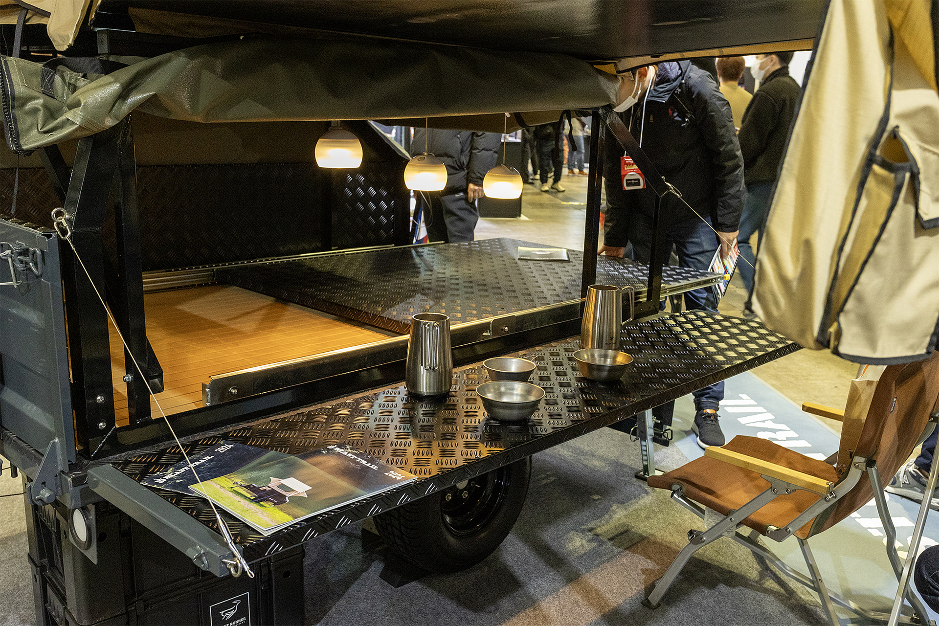 アオリをテーブルにすることもできる