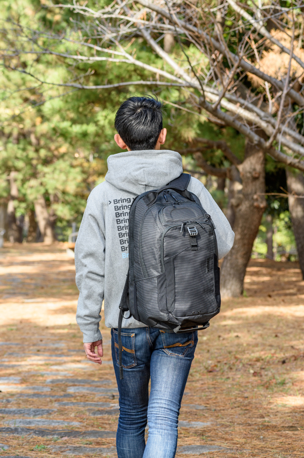 THULE、バックパック「クロスオーバー」が日本特別デザインで復刻。32L