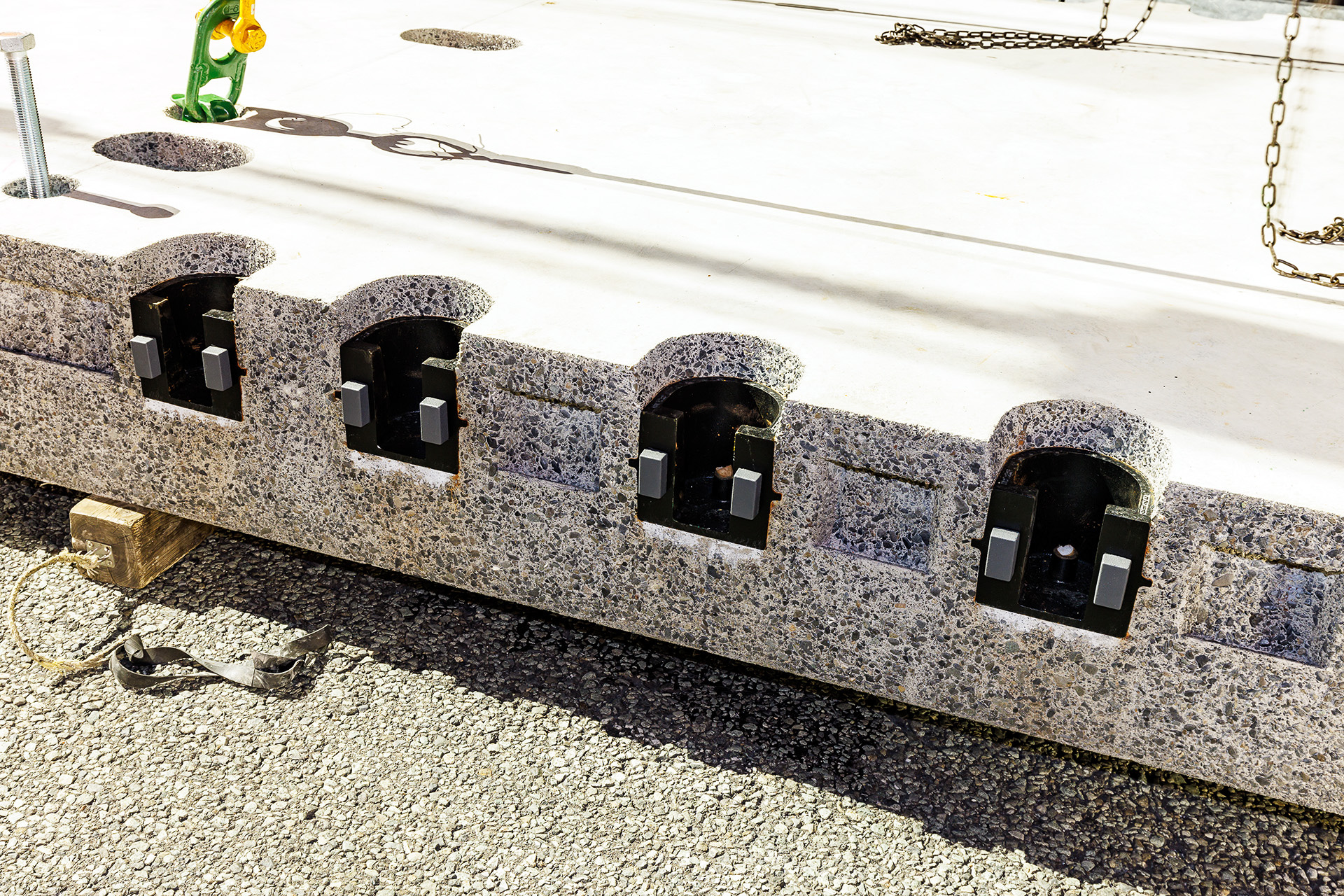 床版の継手部分