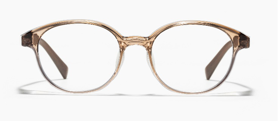 定番モデルBASICは、ブラウン/ライトブラウン/ブラック/ネイビーの4カラー展開。より自然なデザインで、フィット感を調整できるラバーモダンを備える